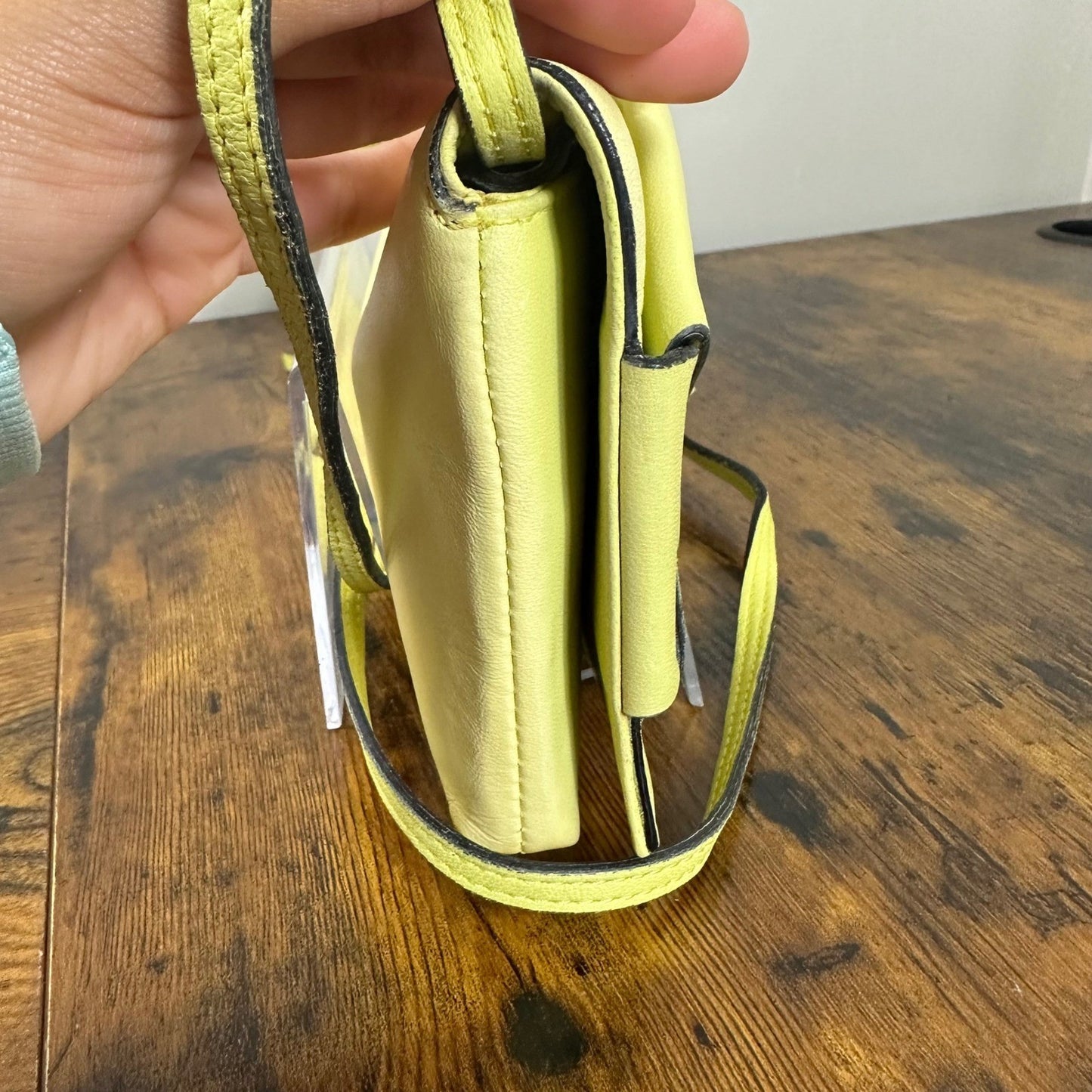 Valentino Garavani Bow Bag Clutch Shoulder Bag Light Yellow Leather