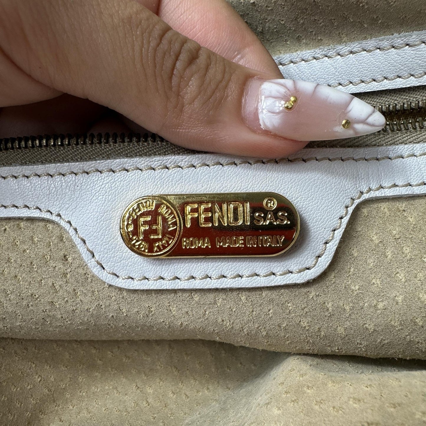 Fendi Vintage Satchel Bag Womens Medium White Leather Italy Top Handle FF