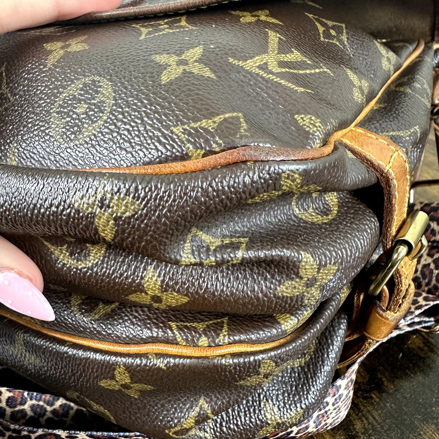 Louis Vuitton Vintage Monogram Saumur 30 Crossbody Bag Authentic