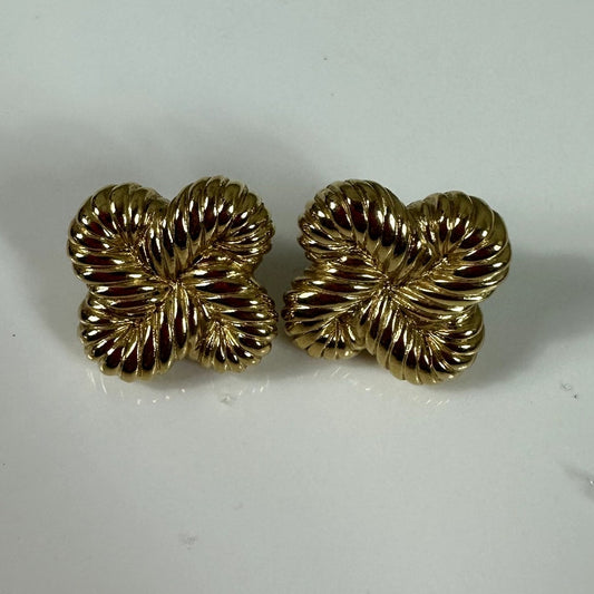 Vintage Burberrys Gold Tone Clover Quatrefoil Stud Earrings 90s Designer