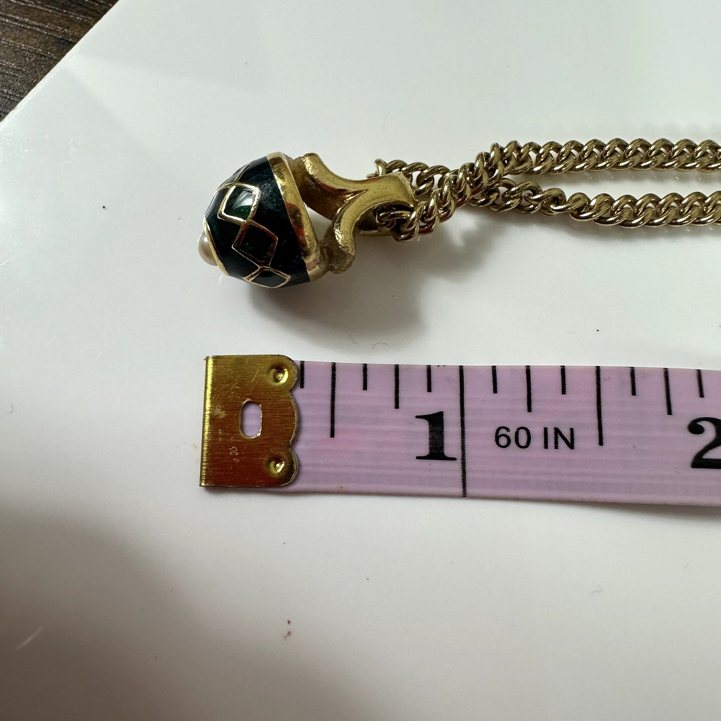 Vintage Burberrys Gold Tone Faux Pearl Enamel Pendant Necklace 24”