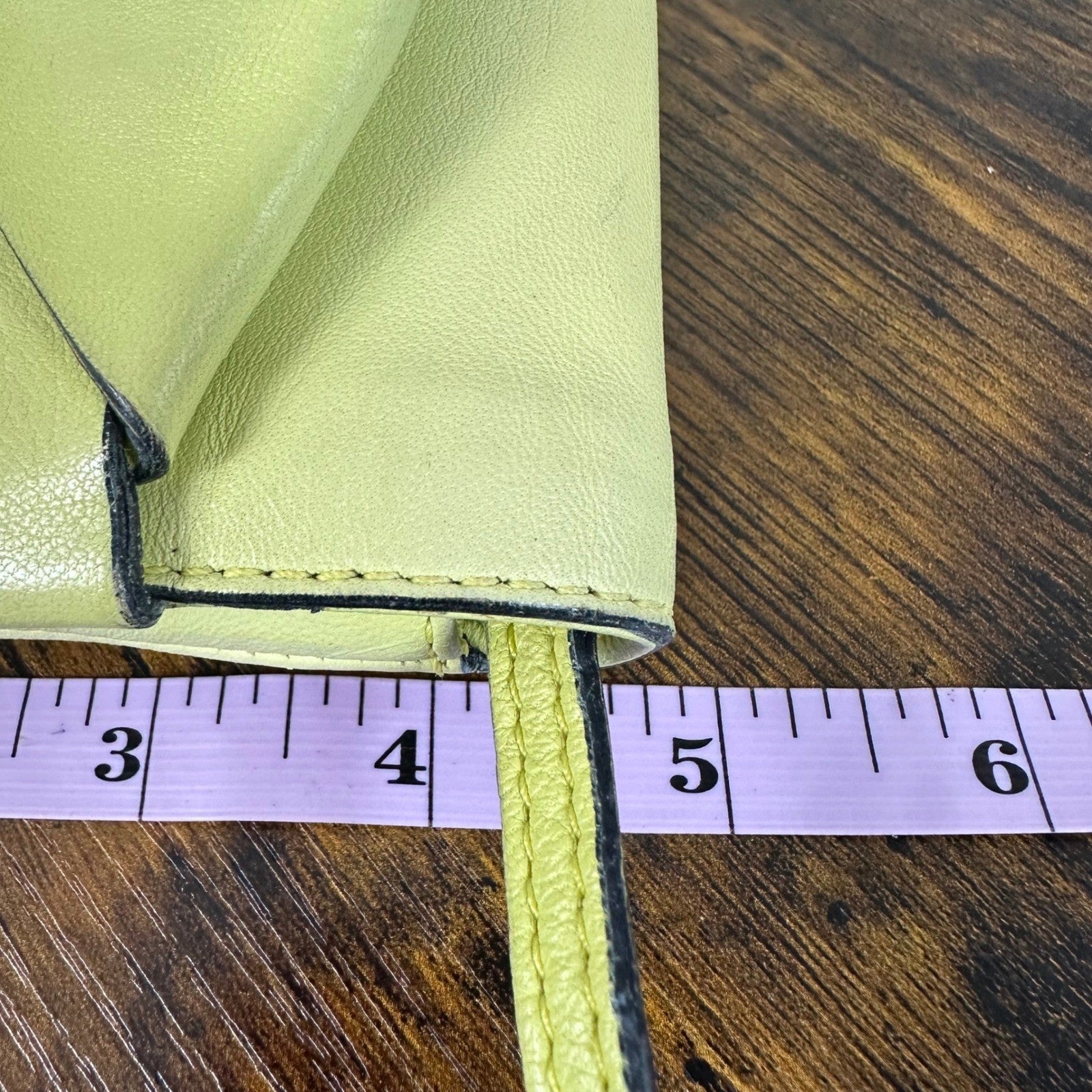 Valentino Garavani Bow Bag Clutch Shoulder Bag Light Yellow Leather