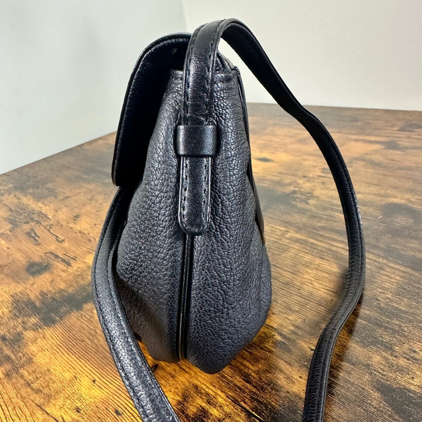 Givenchy Sacs Vintage Black Leather Crossbody Bag Pebbled Leather Logo Flap