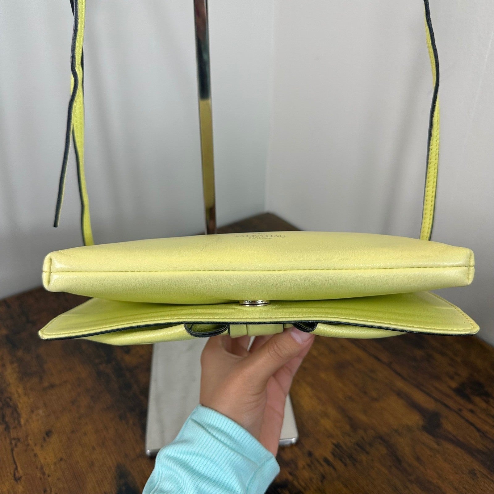 Valentino Garavani Bow Bag Clutch Shoulder Bag Light Yellow Leather