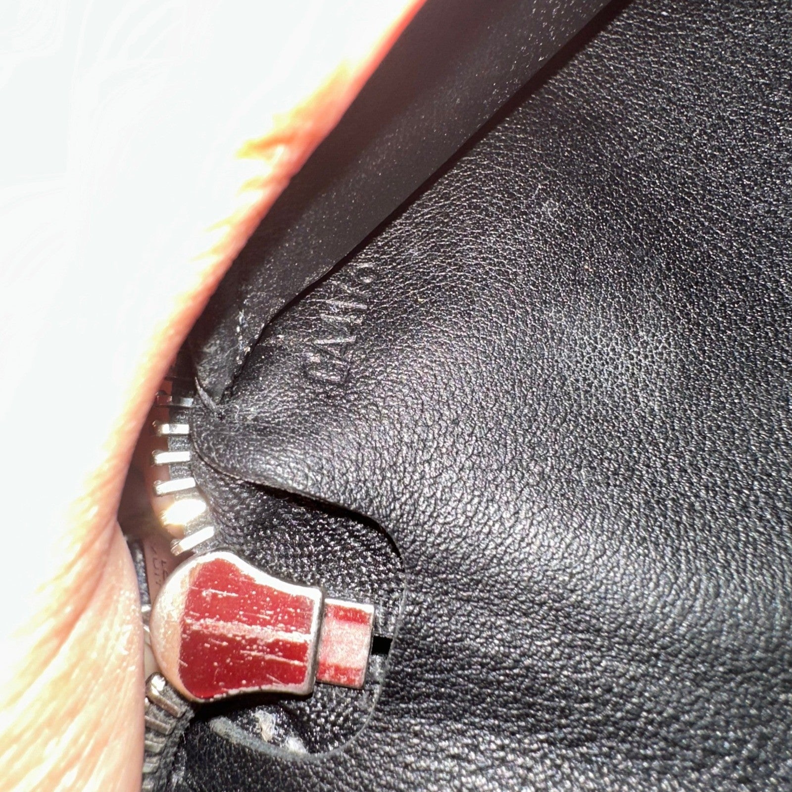 Louis Vuitton Zippy Organizer Vertical Wallet Black Taiga Leather Authentic