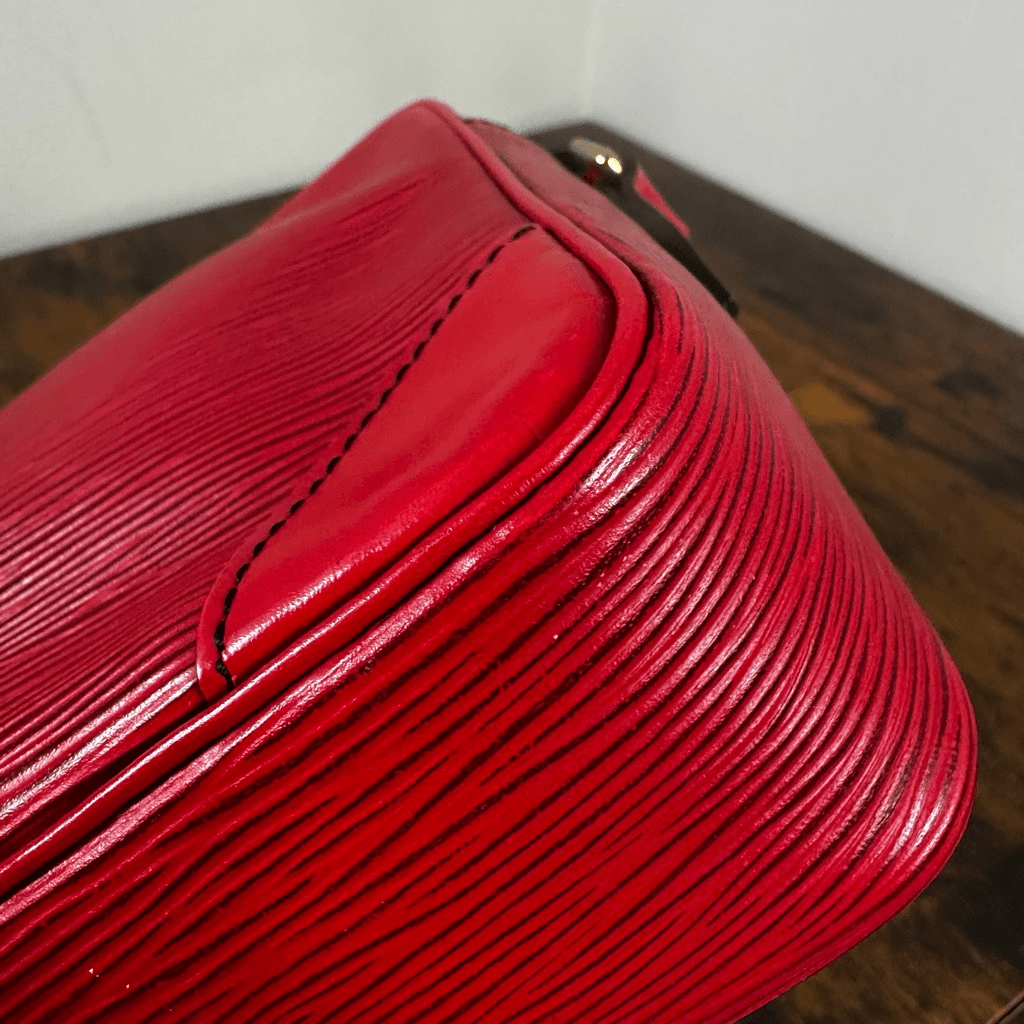 Louis Vuitton Vintage Trocadero 24 Red Epi Leather Crossbody Bag