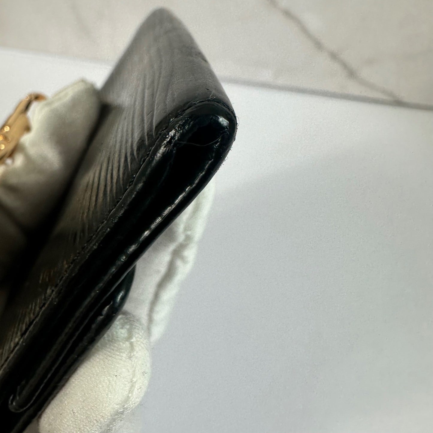 Louis Vuitton Epi Leather Key Holder Case Black Gold Chain Accent Vintage