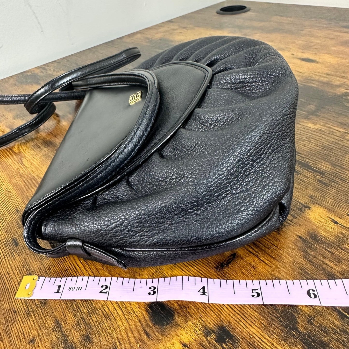 Givenchy Sacs Vintage Black Leather Crossbody Bag Pebbled Leather Logo Flap