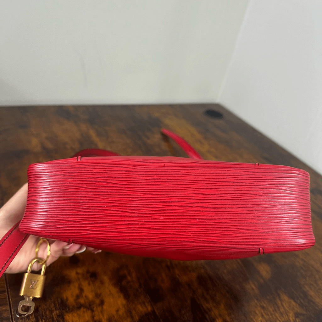 Louis Vuitton Vintage Trocadero 24 Red Epi Leather Crossbody Bag
