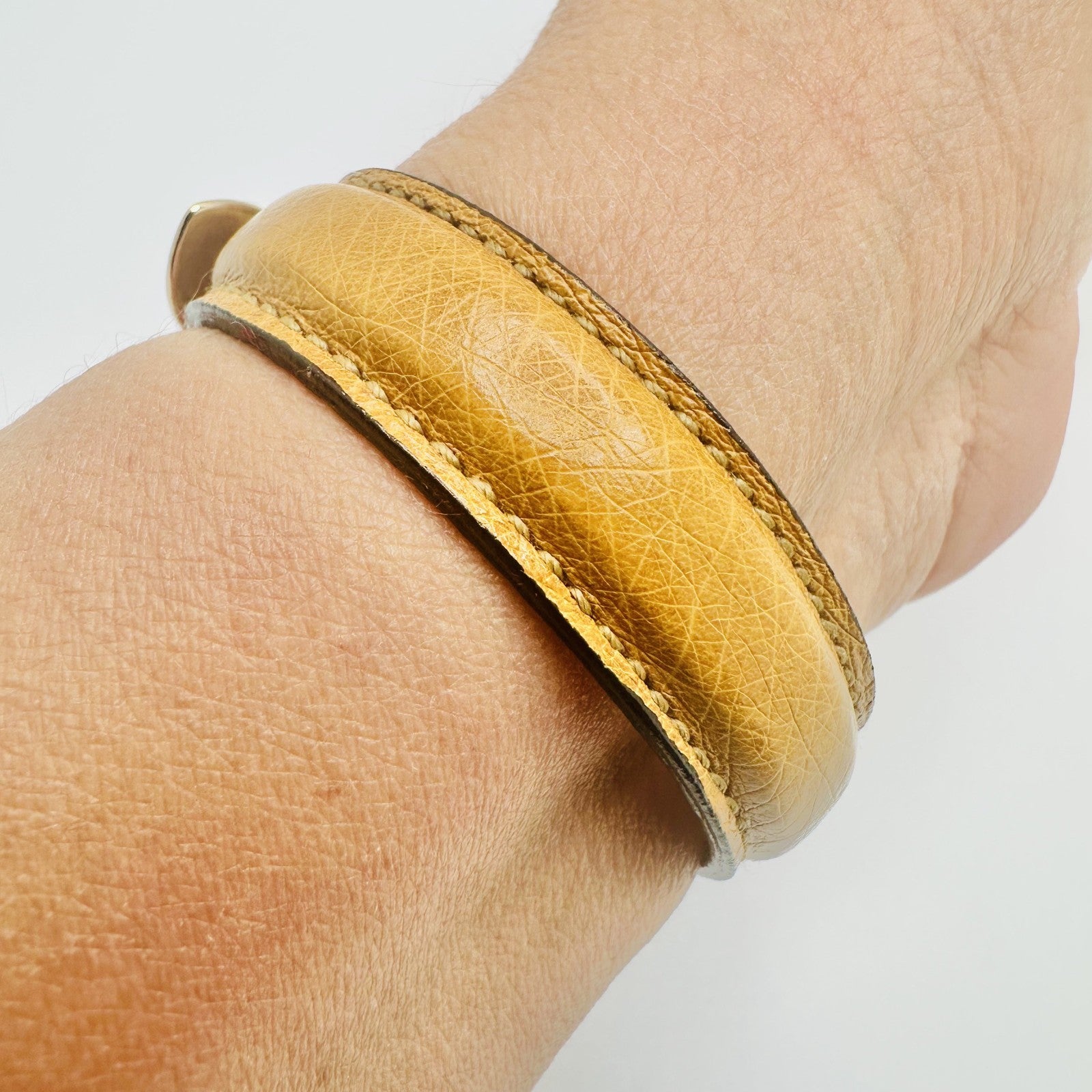 Gucci Brown Gold Belt Motif Leather Fashion Bracelet Jewelry Italian Designer