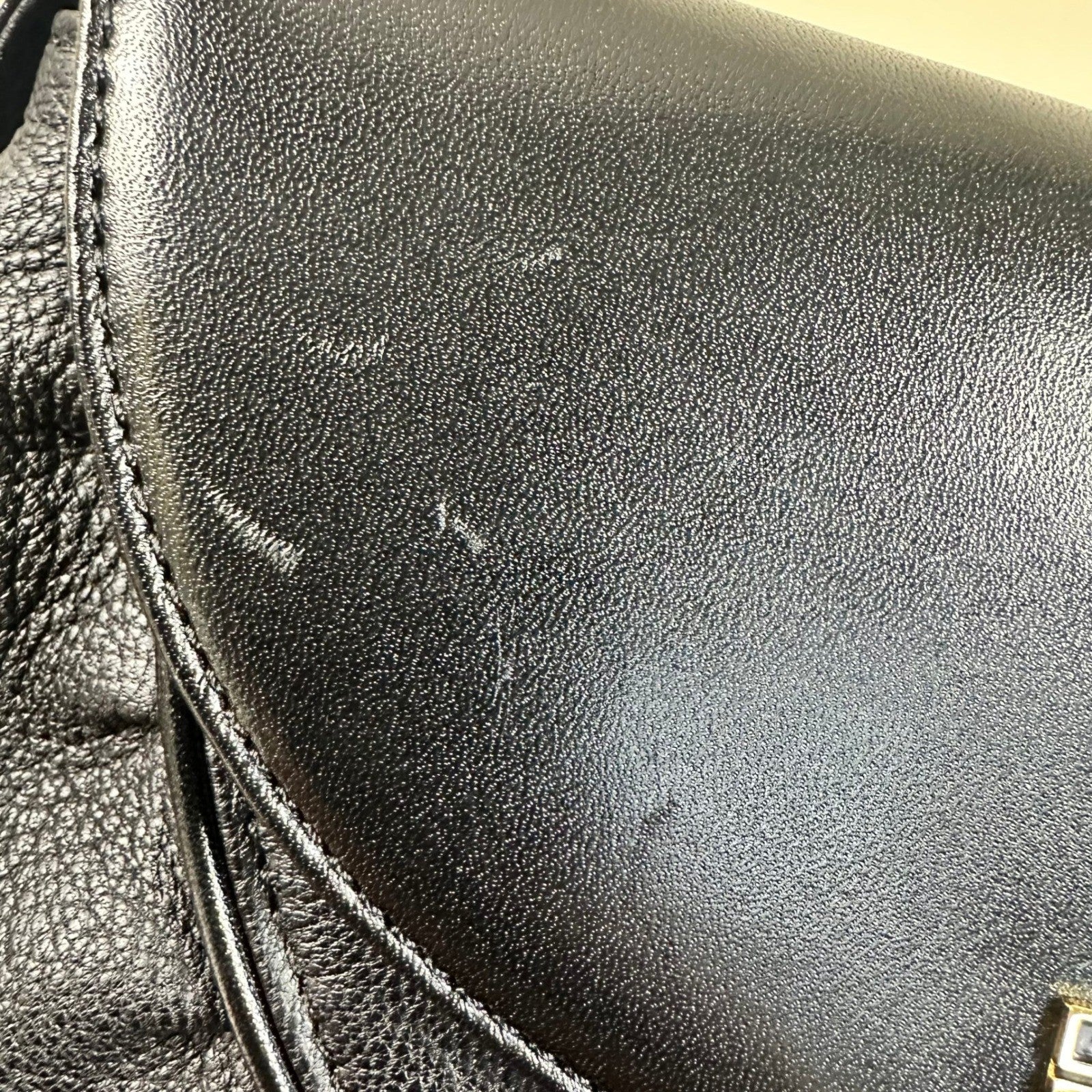 Givenchy Sacs Vintage Black Leather Crossbody Bag Pebbled Leather Logo Flap