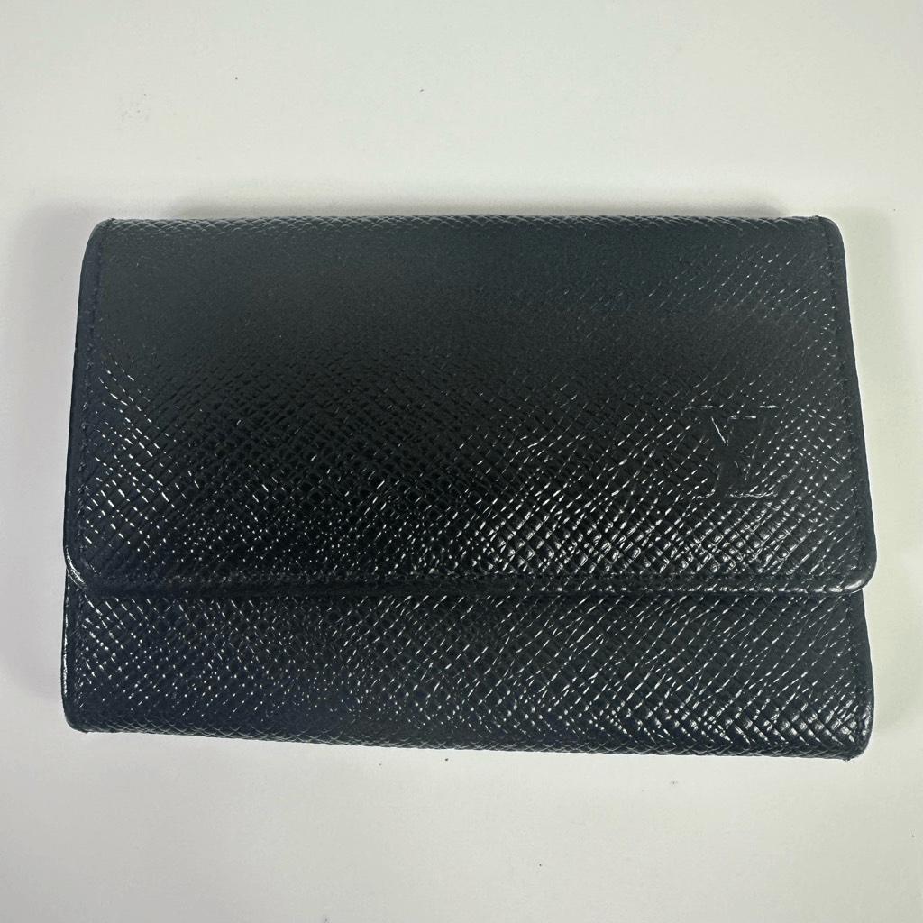 Louis Vuitton Black Taiga Leather 6 Key Case Holder