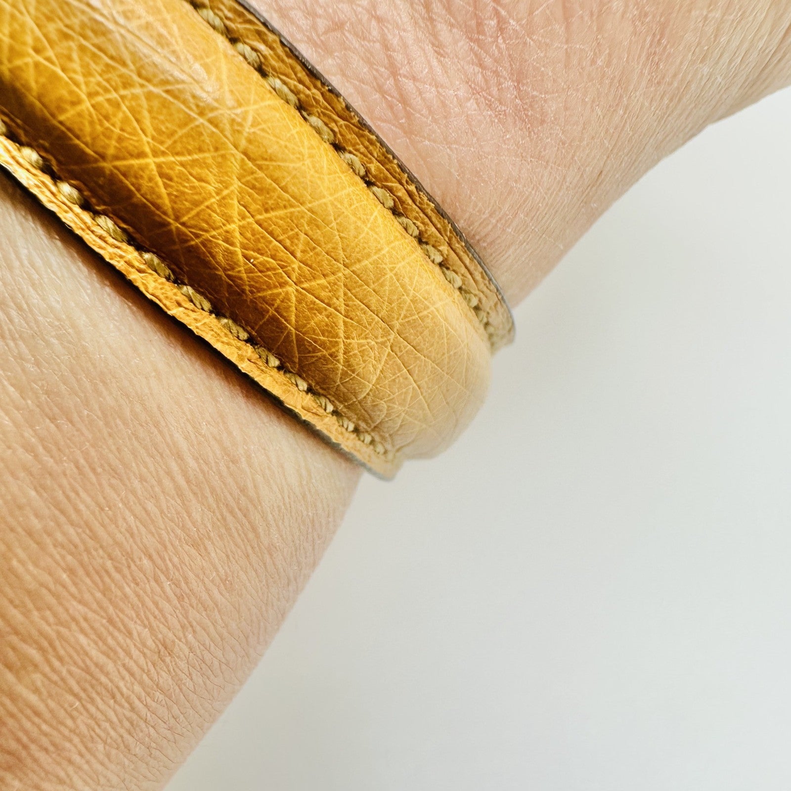 Gucci Brown Gold Belt Motif Leather Fashion Bracelet Jewelry Italian Designer