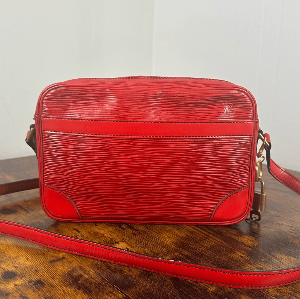 Louis Vuitton Vintage Trocadero 24 Red Epi Leather Crossbody Bag