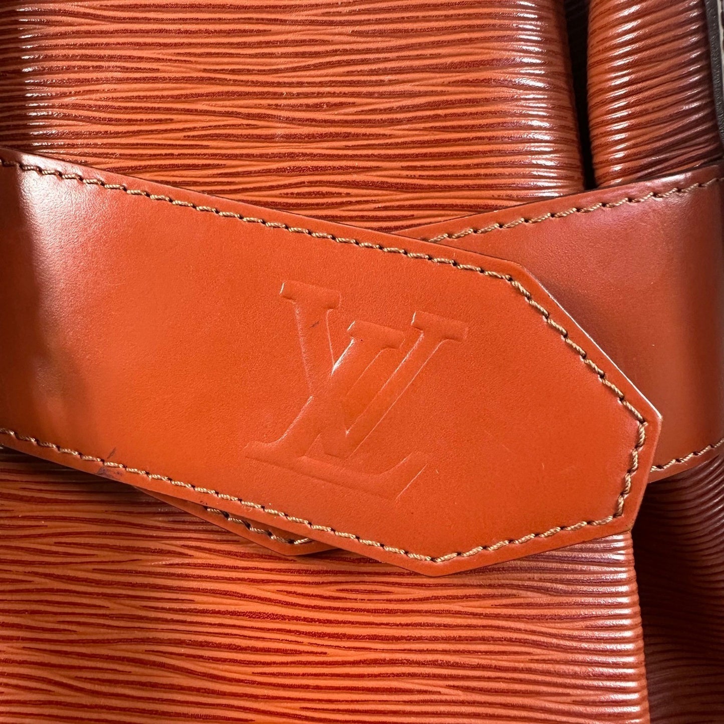 Louis Vuitton Epi Leather Bucket Bag Brown Shoulder Bag Sac D'Epaule Authentic