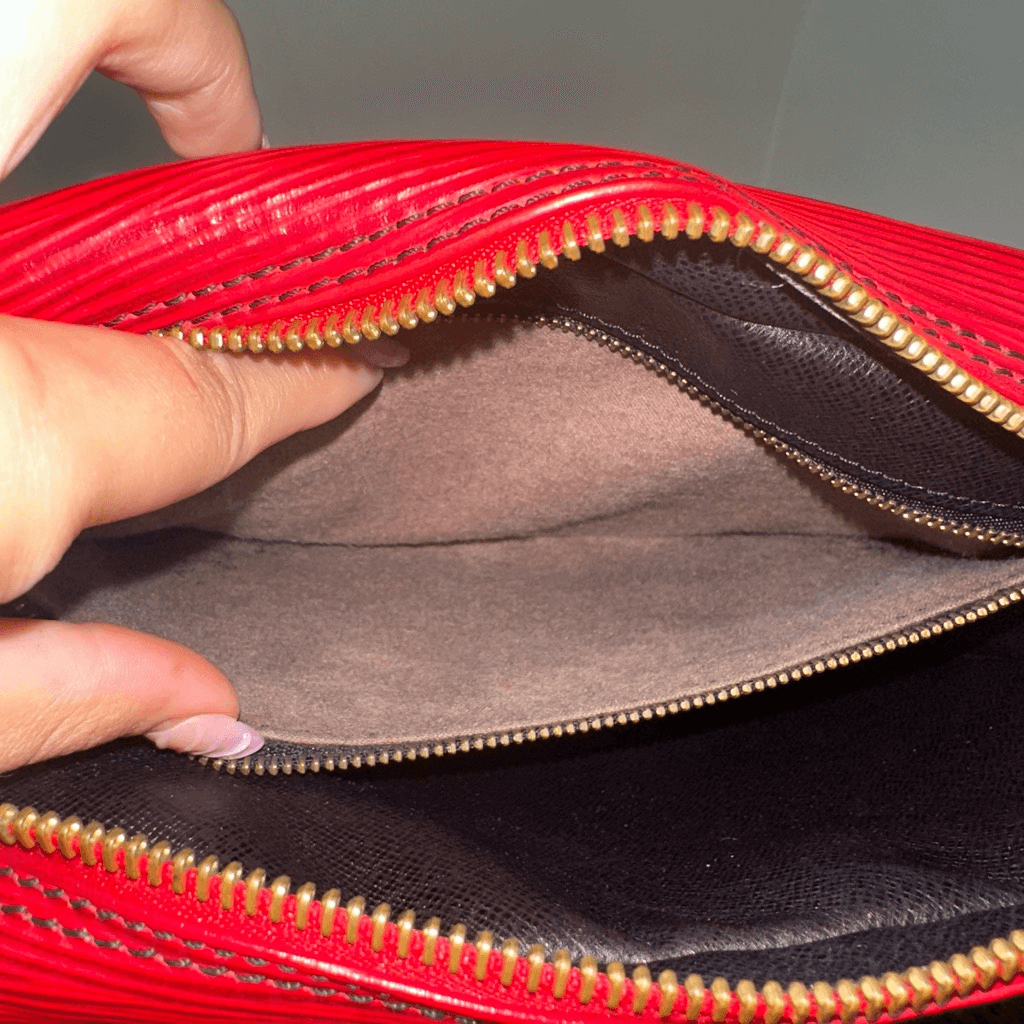 Louis Vuitton Vintage Trocadero 24 Red Epi Leather Crossbody Bag