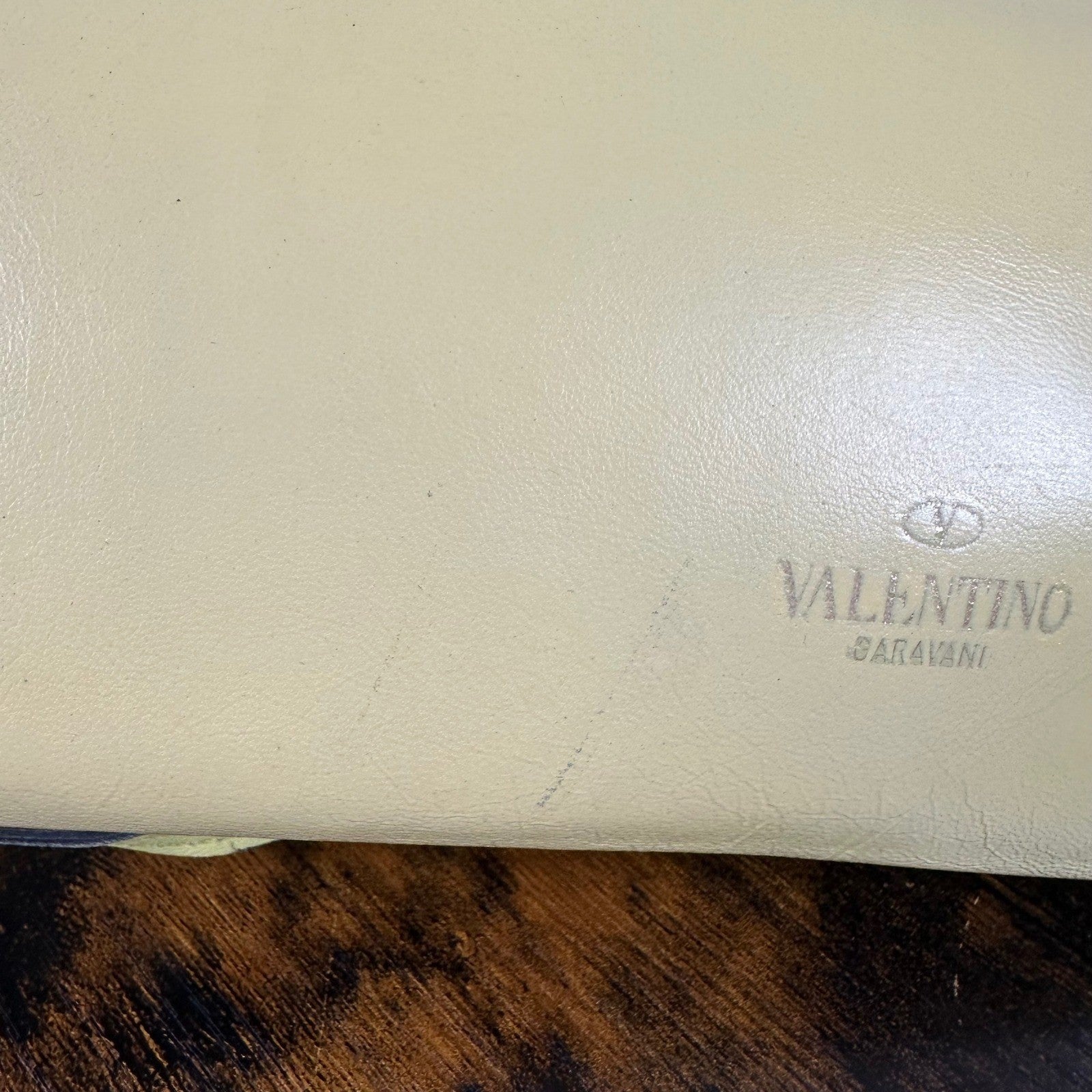 Valentino Garavani Bow Bag Clutch Shoulder Bag Light Yellow Leather