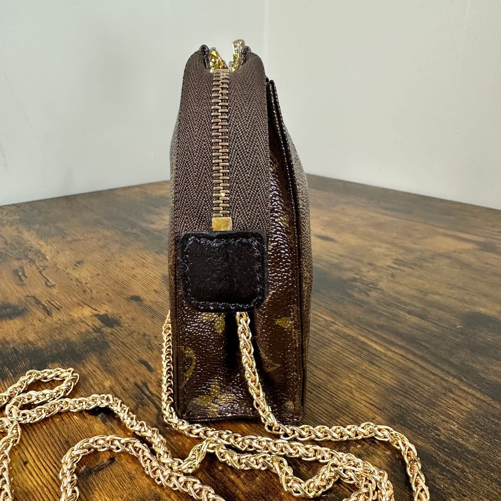 Louis Vuitton Monogram Pochette Toilette 19 Bag Pouch Cosmetics Toiletry Vintage