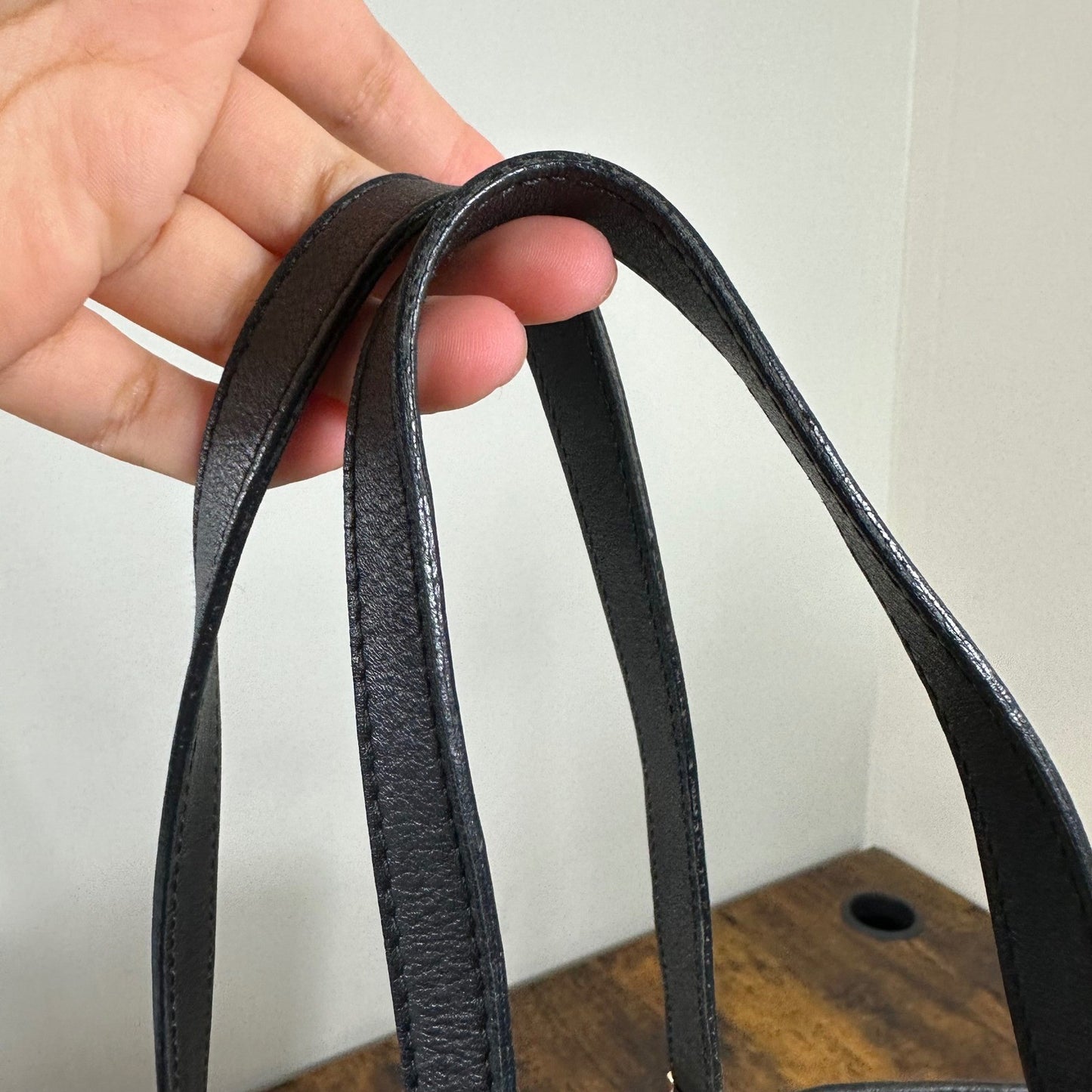 Gucci GG Canvas Tote Bag Black Authentic Designer Handbag Purse Classic