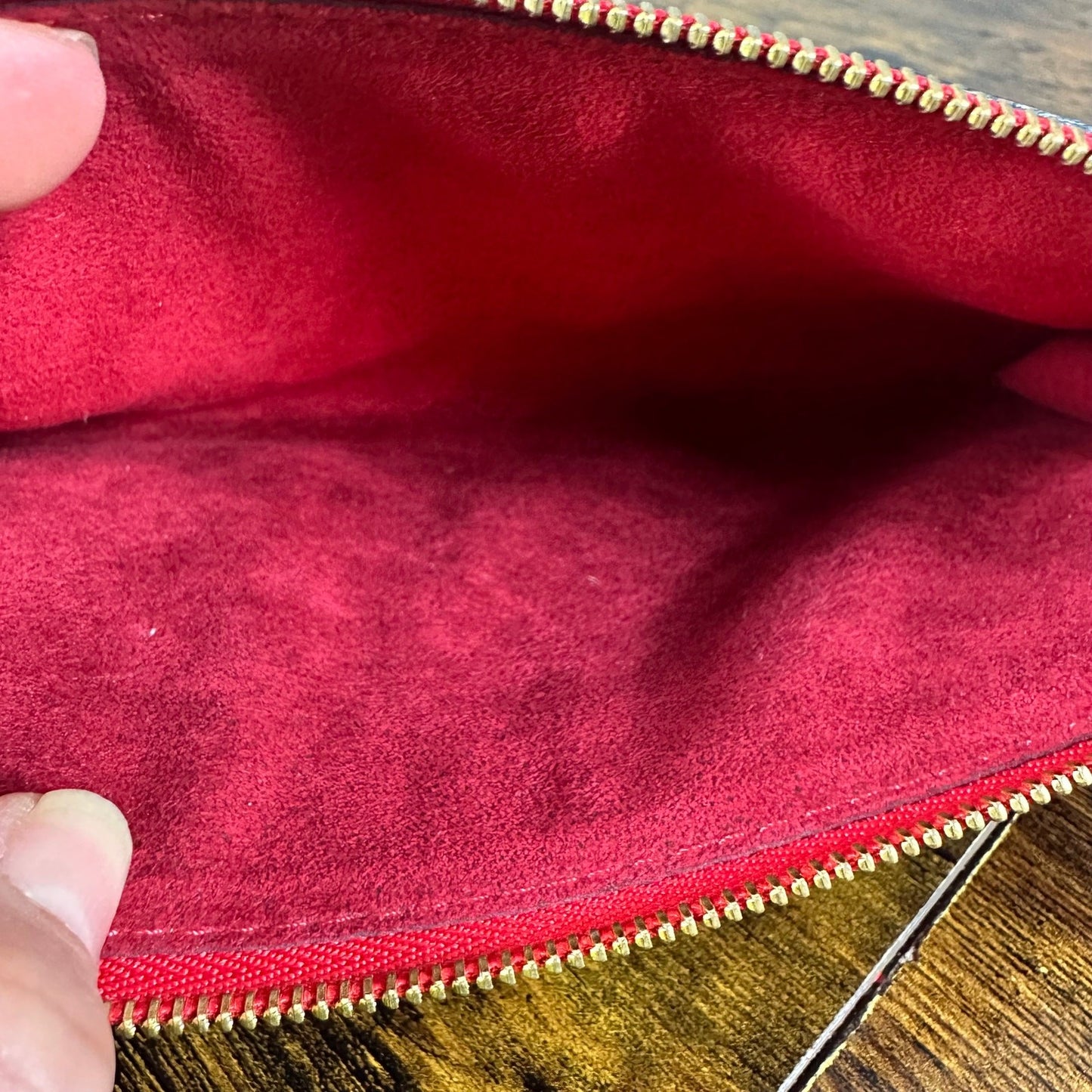 Authentic Louis Vuitton Red Epi Leather Accessories Pochette Bag Vintage