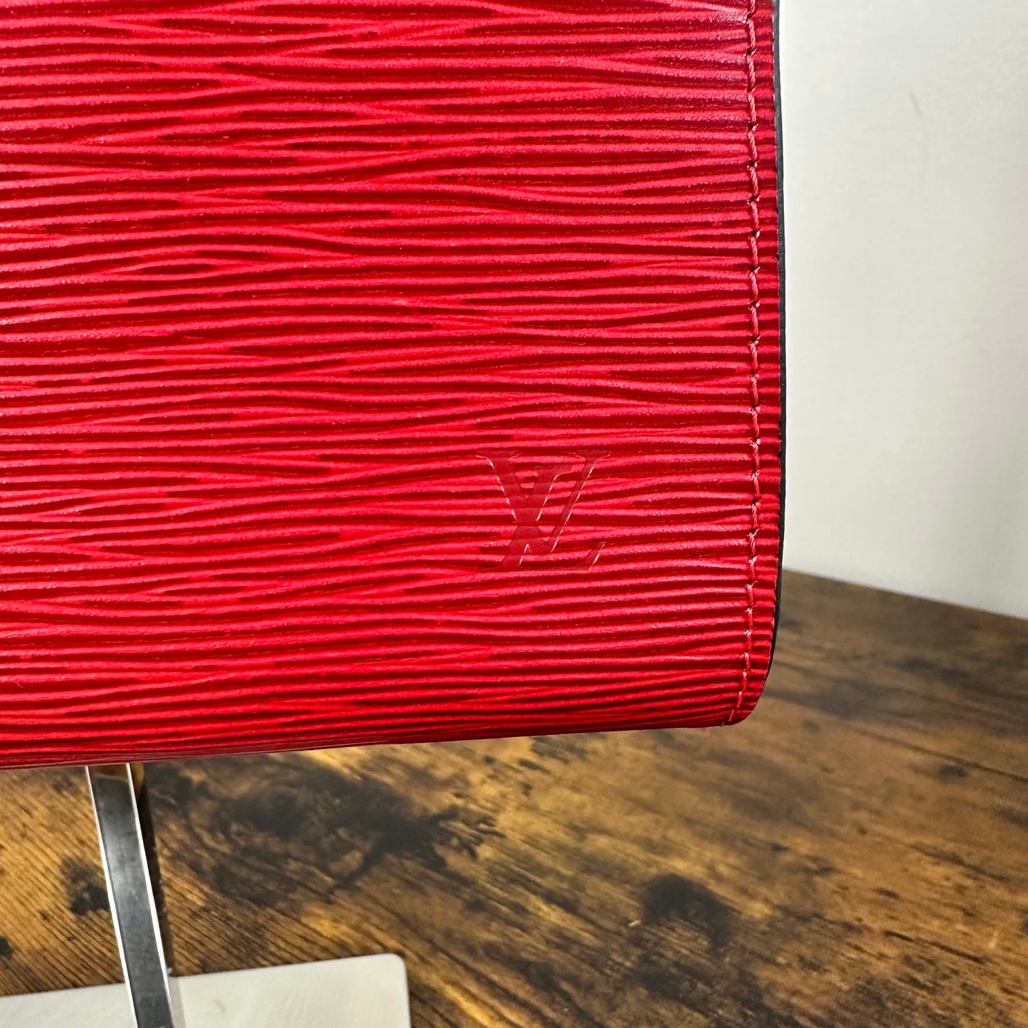 Authentic Louis Vuitton Red Epi Leather Accessories Pochette Bag Vintage