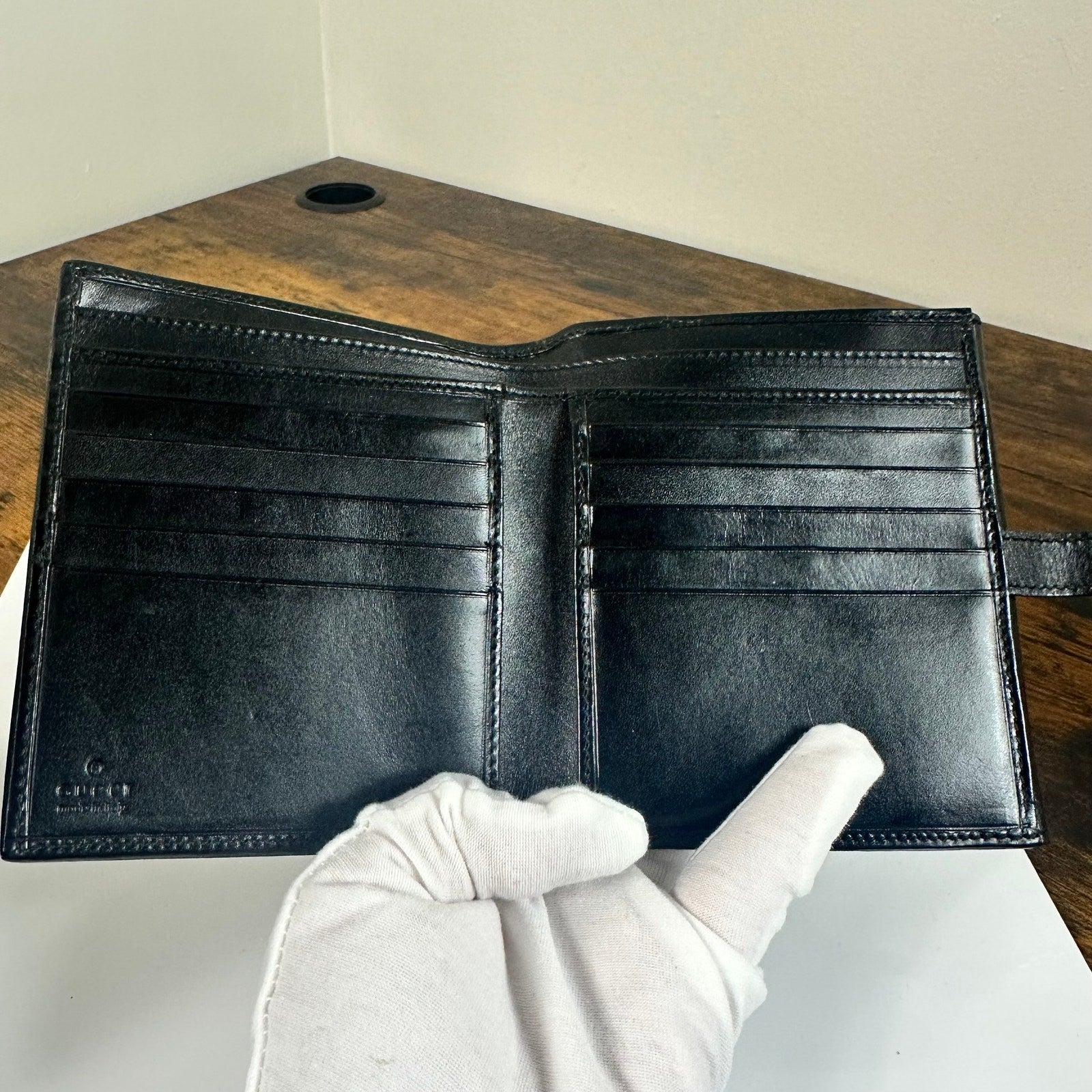 Authentic Gucci Jackie Compact Black Leather Wallet