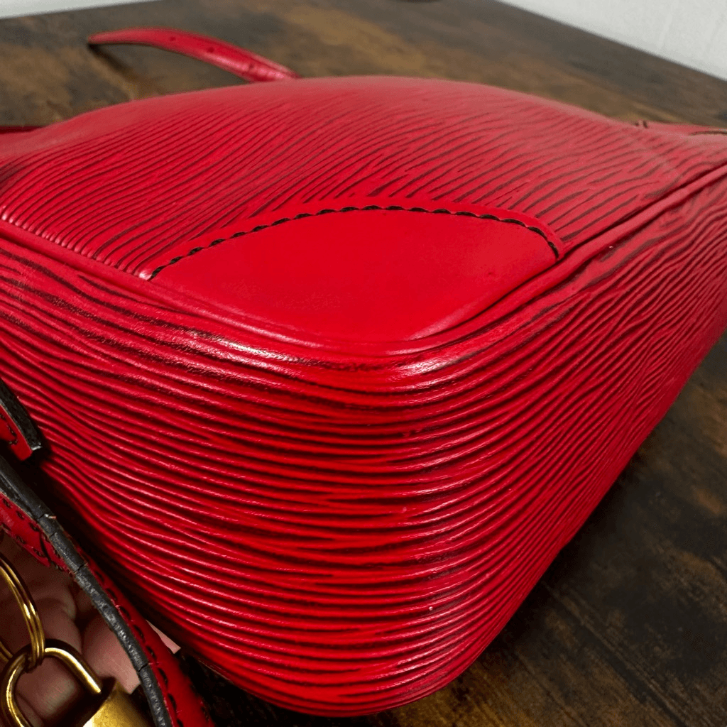 Louis Vuitton Vintage Trocadero 24 Red Epi Leather Crossbody Bag