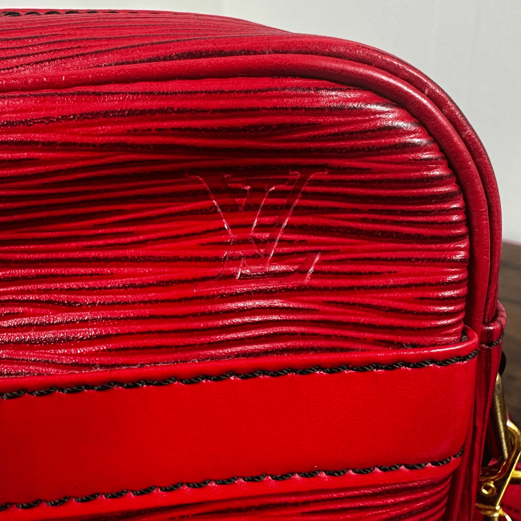 Louis Vuitton Vintage Trocadero 24 Red Epi Leather Crossbody Bag