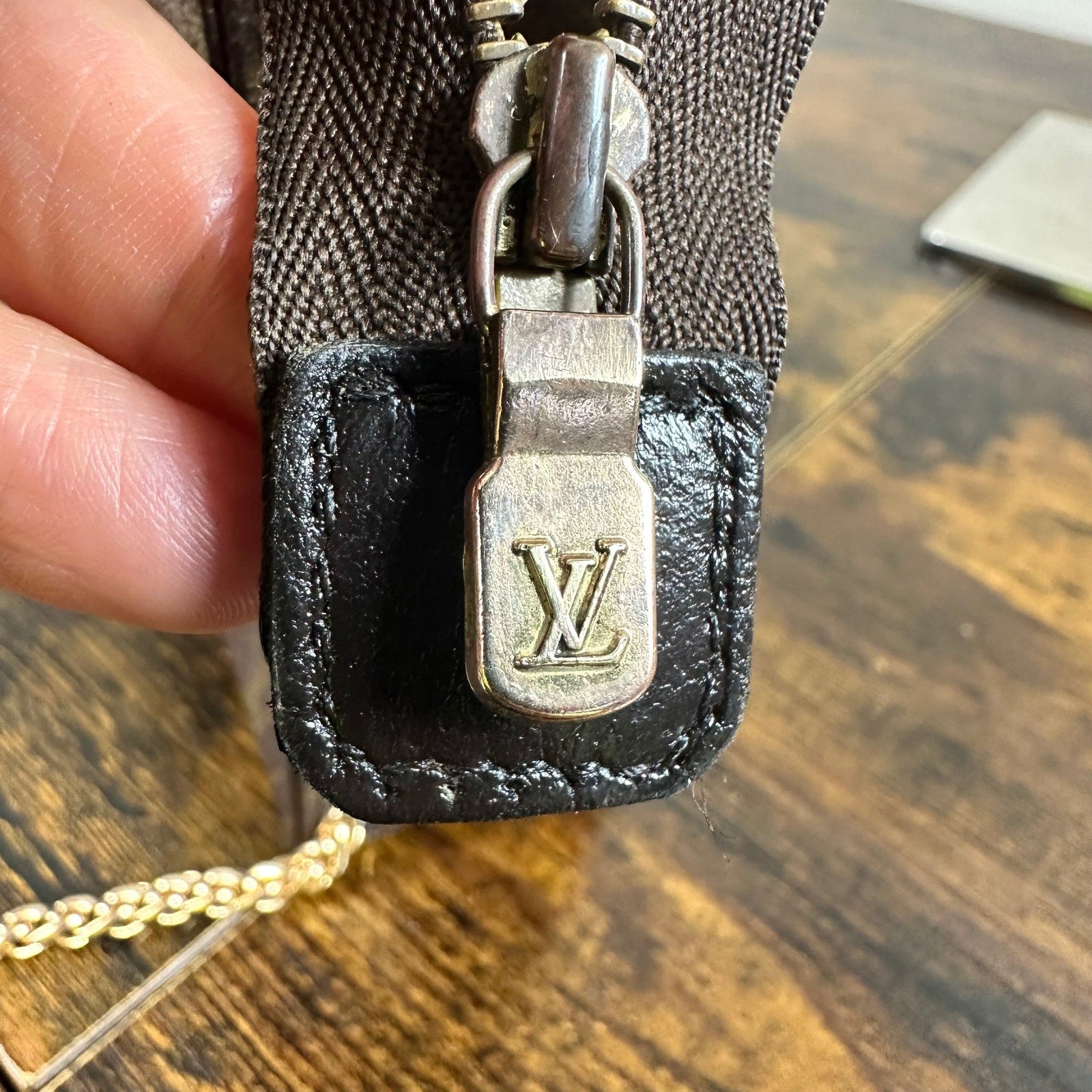 Louis Vuitton Monogram Pochette Toilette 19 Bag Pouch Cosmetics Toiletry Vintage