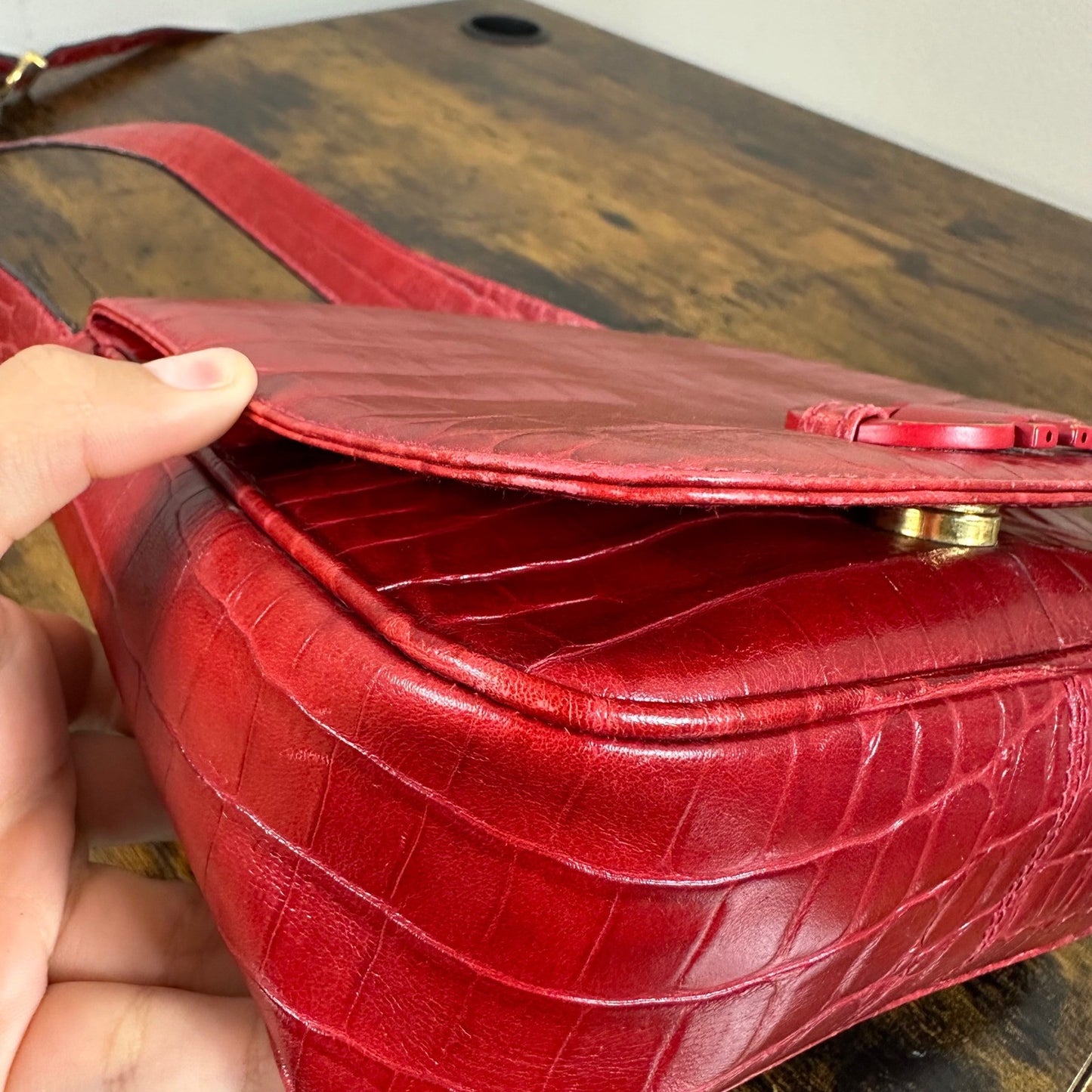 Salvatore Ferragamo Crossbody Bag Red Leather Croc Embossed Shoulder Purse