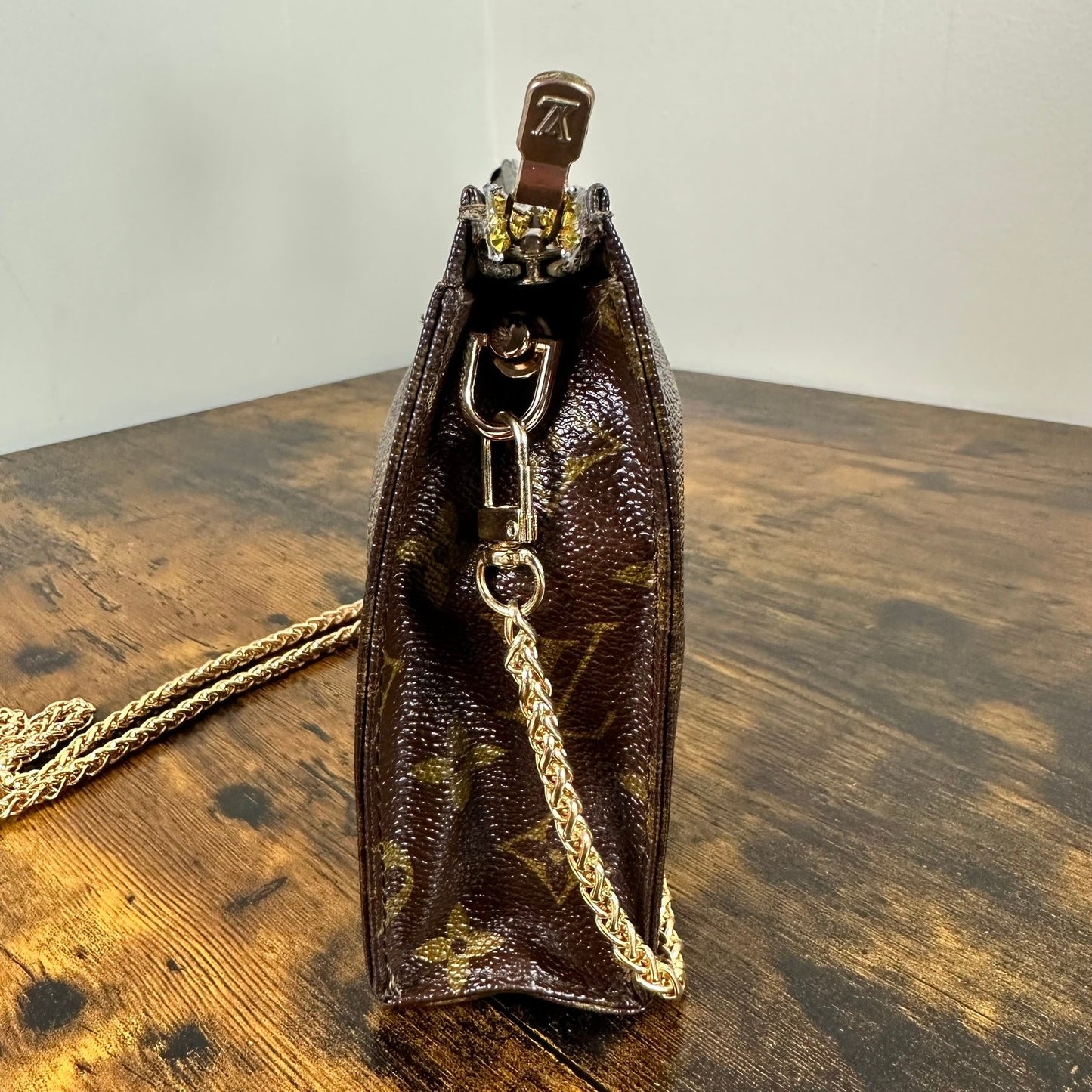 Louis Vuitton Monogram Pochette Toilette 19 Bag Pouch Cosmetics Toiletry Vintage