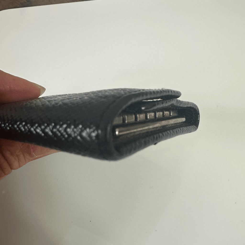 Louis Vuitton Black Taiga Leather 6 Key Case Holder