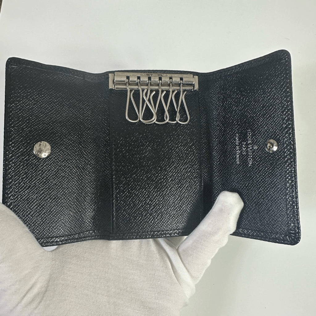 Louis Vuitton Black Taiga Leather 6 Key Case Holder