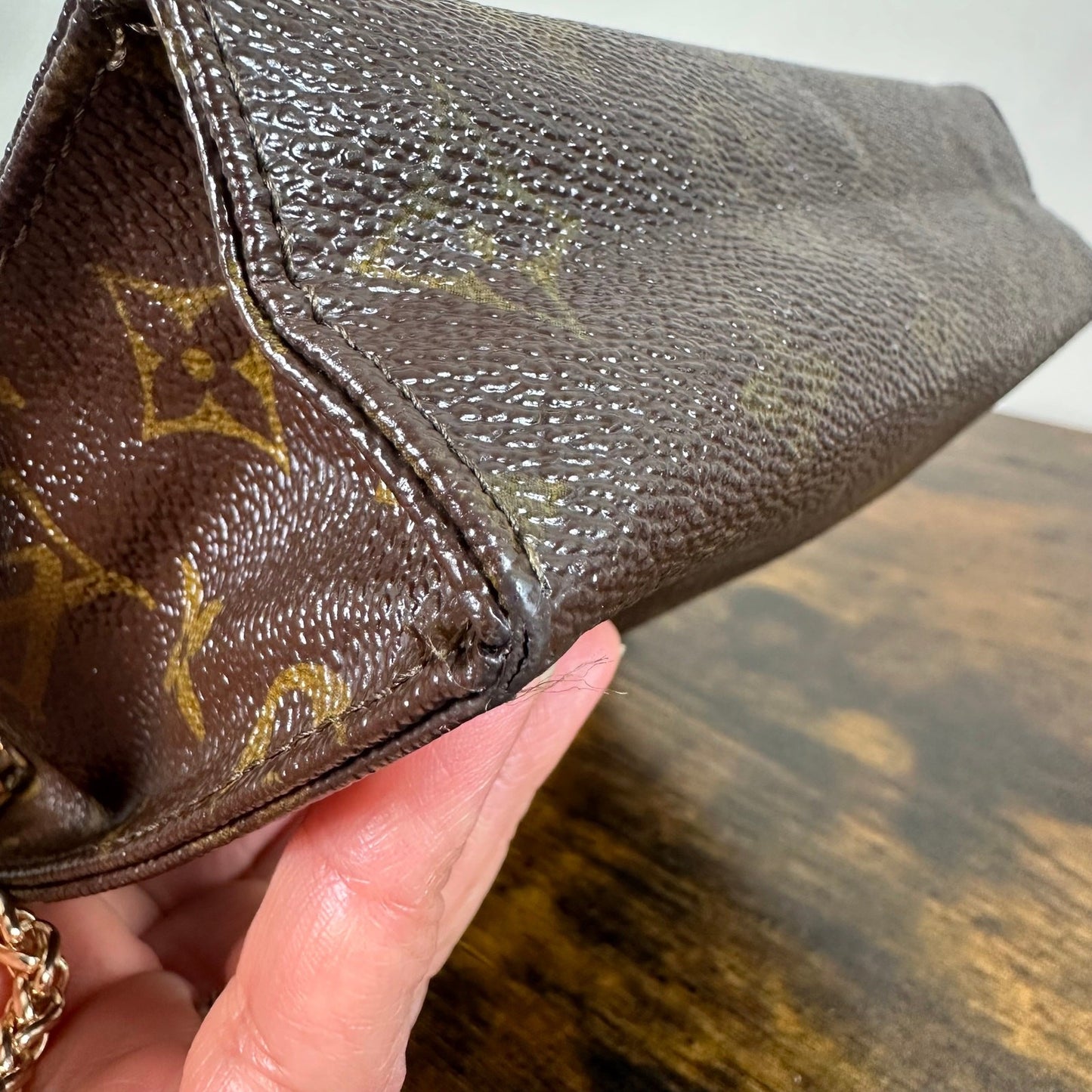 Louis Vuitton Monogram Pochette Toilette 19 Bag Pouch Cosmetics Toiletry Vintage