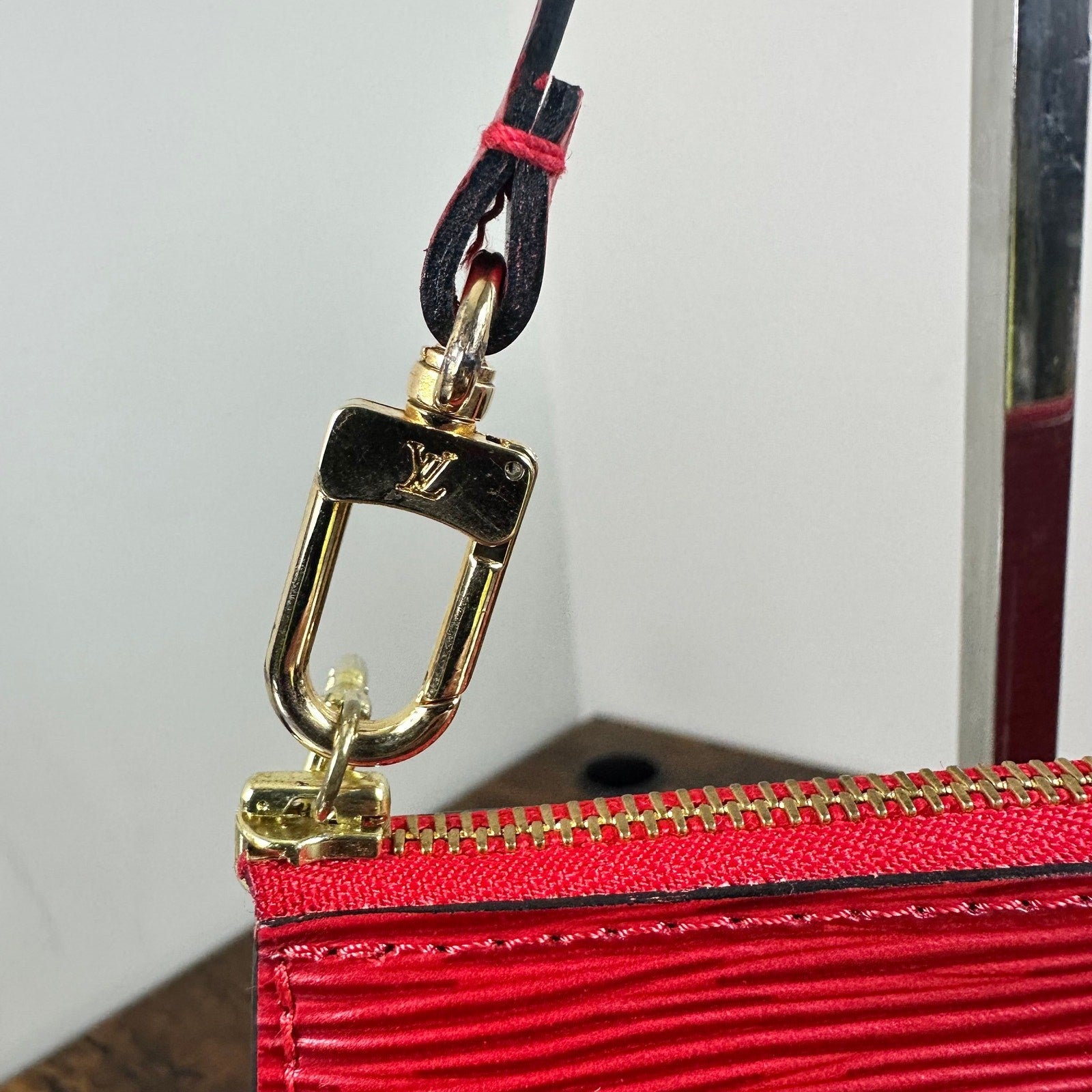 Authentic Louis Vuitton Red Epi Leather Accessories Pochette Bag Vintage