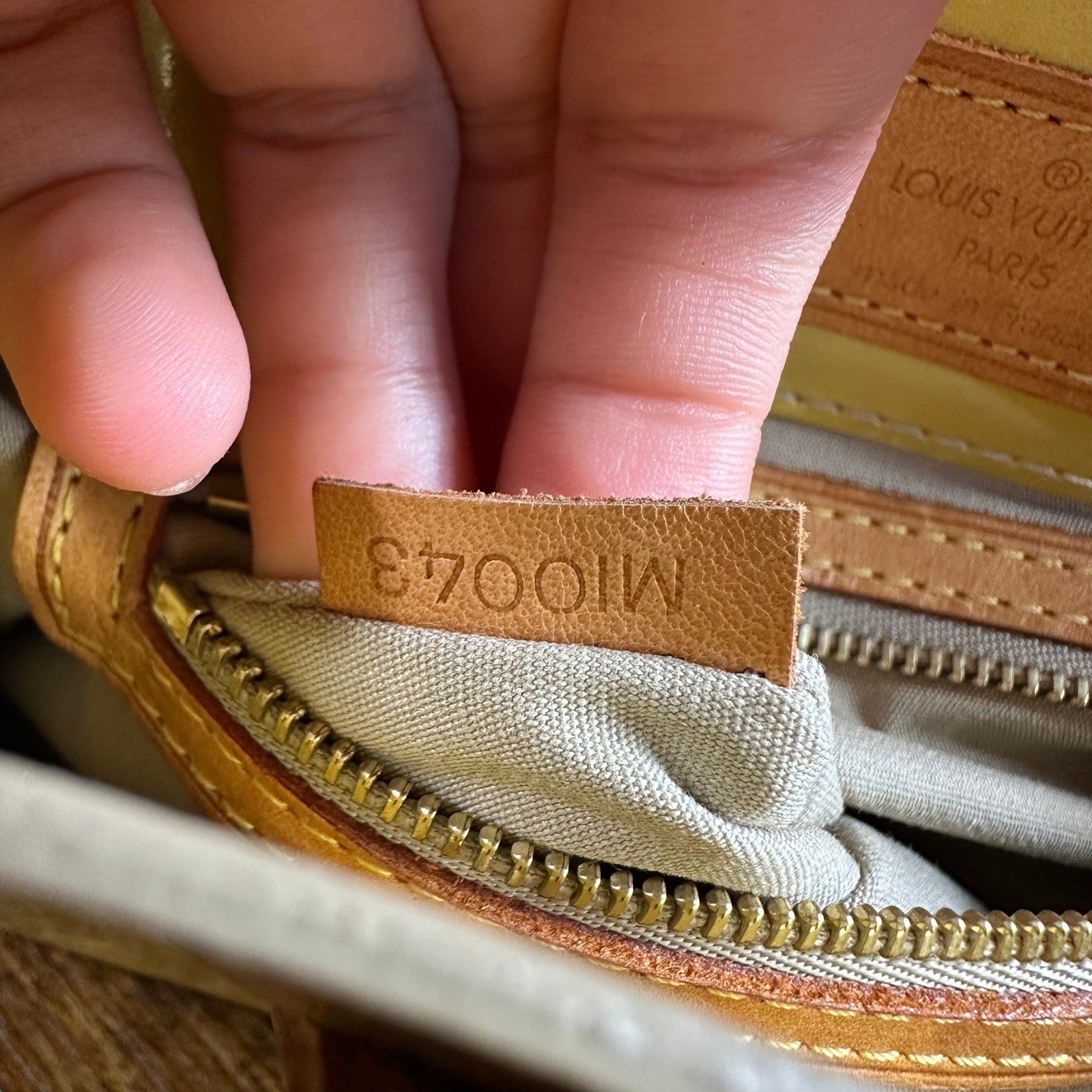 Louis Vuitton Monogram Vernis Reade PM Yellow Patent Leather Handbag Authentic