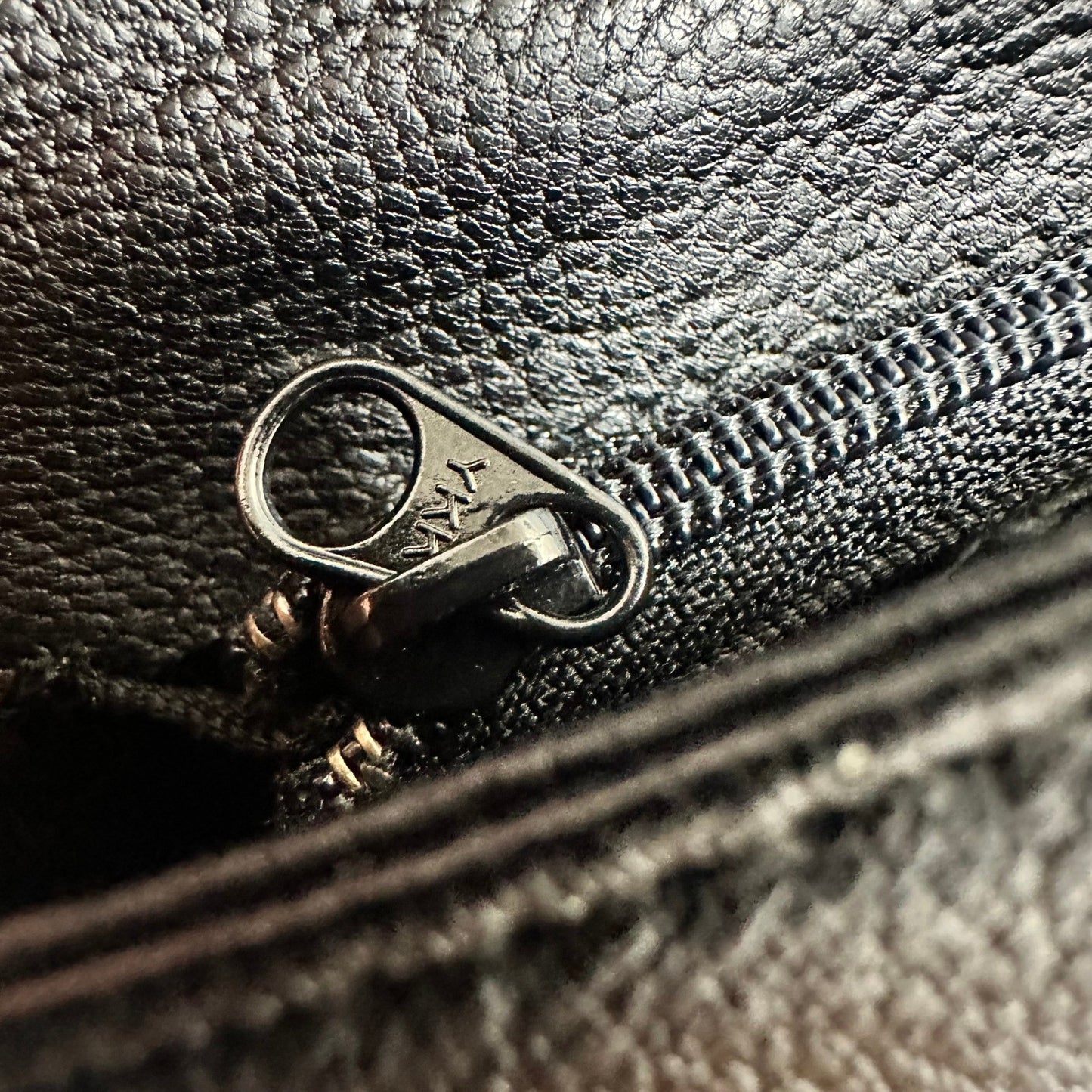 Givenchy Sacs Vintage Black Leather Crossbody Bag Pebbled Leather Logo Flap