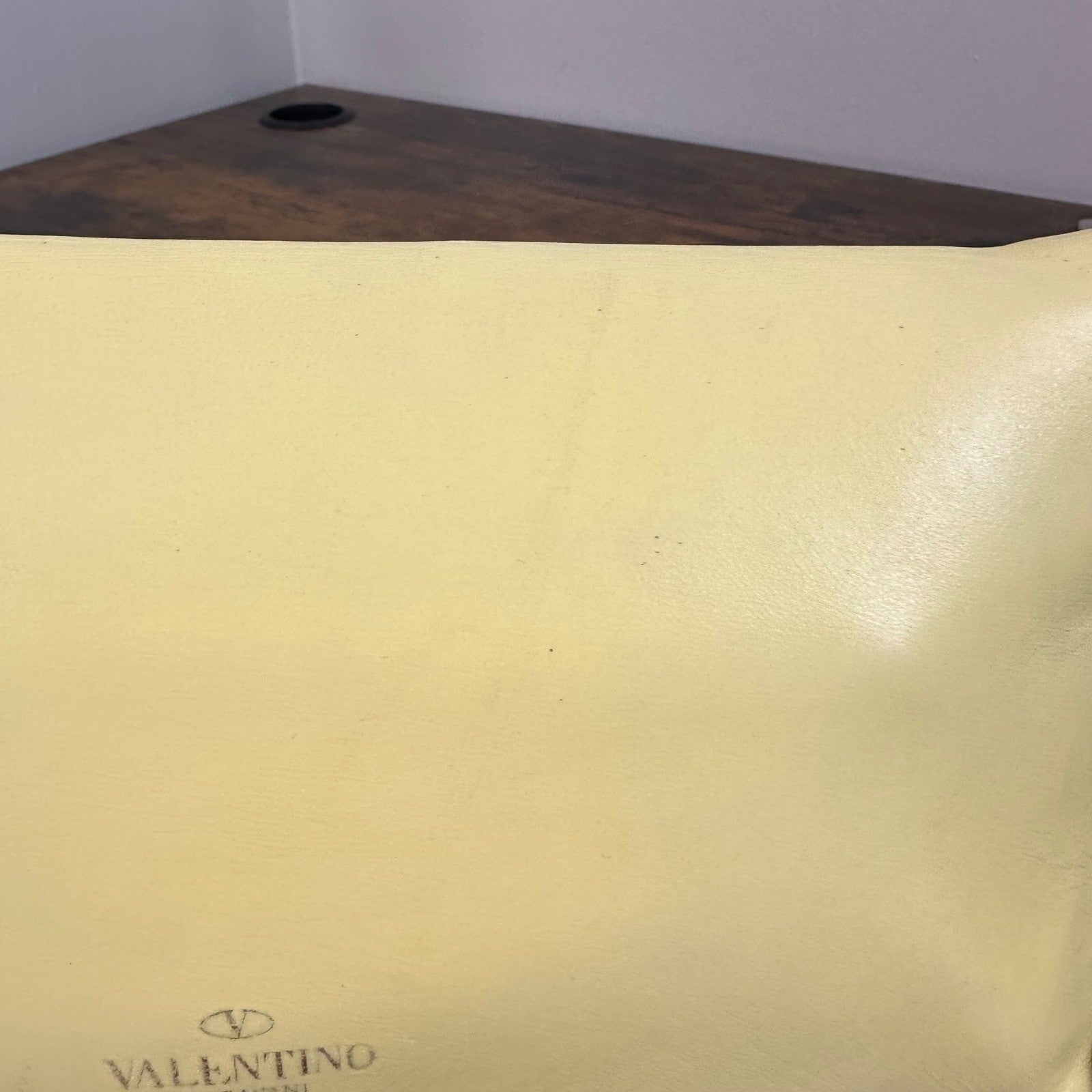 Valentino Garavani Bow Bag Clutch Shoulder Bag Light Yellow Leather