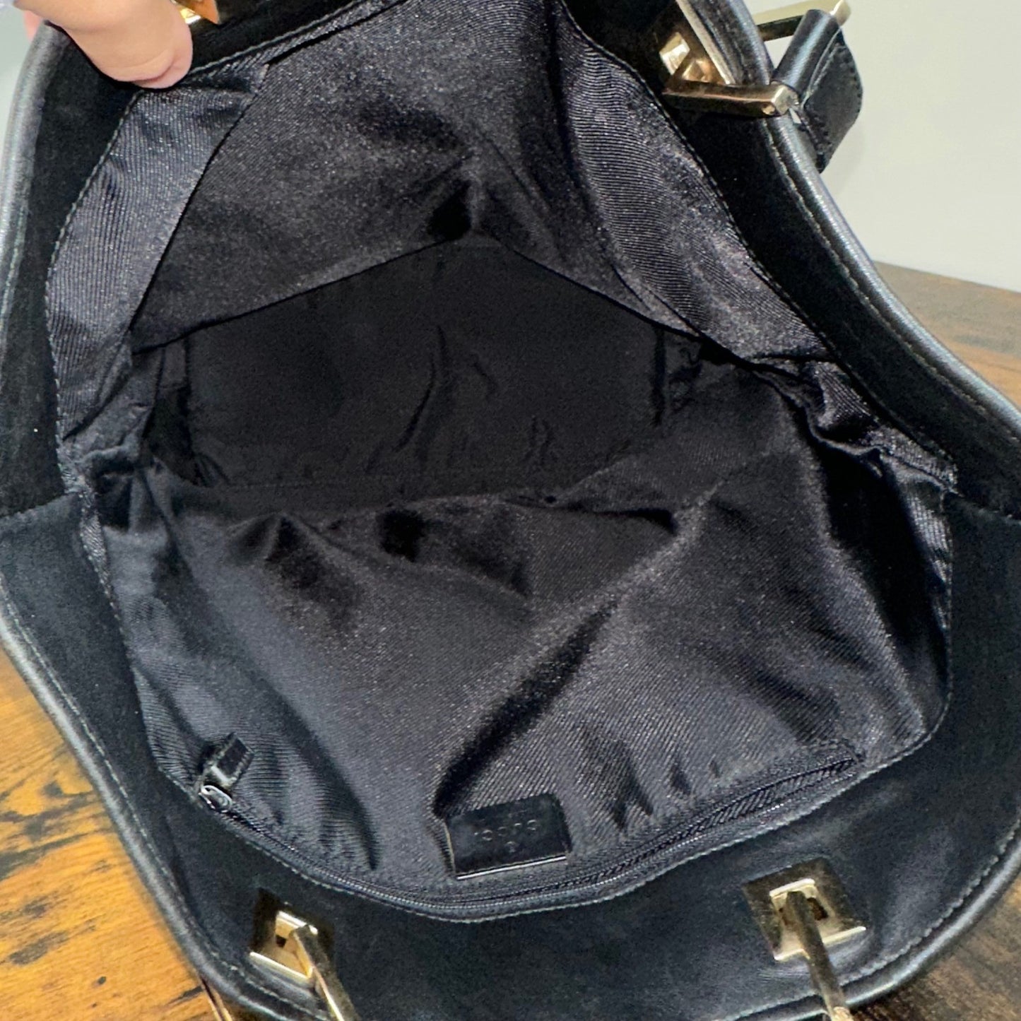 Gucci GG Canvas Tote Bag Black Authentic Designer Handbag Purse Classic