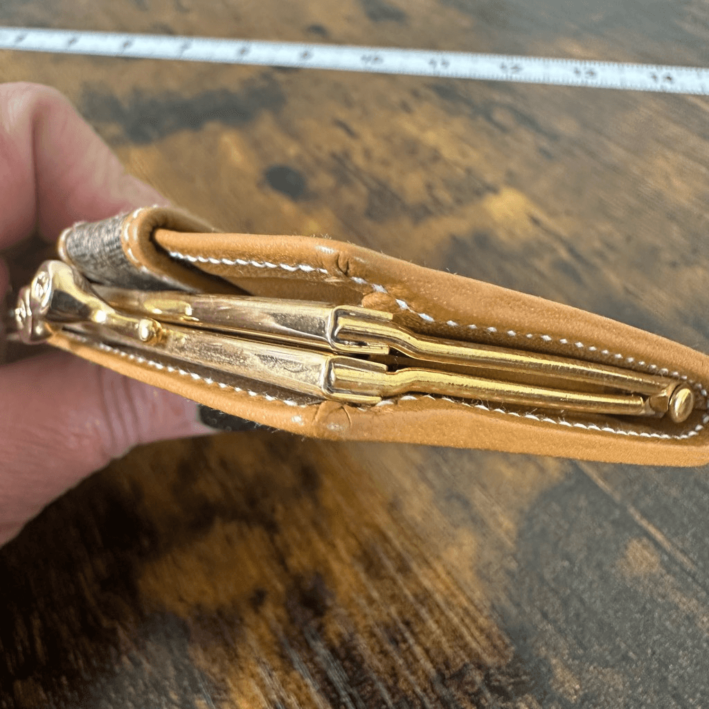 Gucci Vintage Kiss Lock Coin Purse Pouch