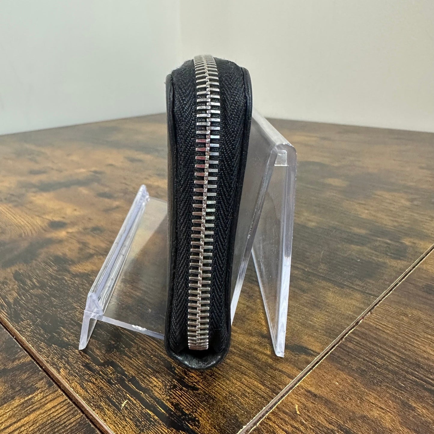 Louis Vuitton Zippy Organizer Vertical Wallet Black Taiga Leather Authentic