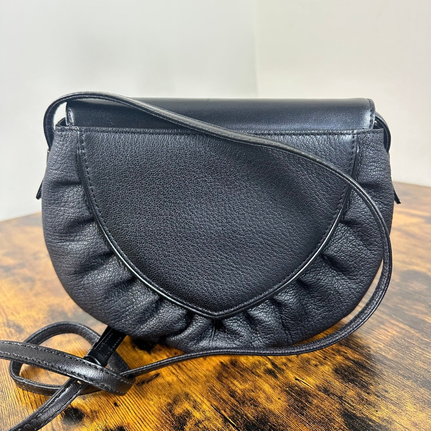 Givenchy Sacs Vintage Black Leather Crossbody Bag Pebbled Leather Logo Flap