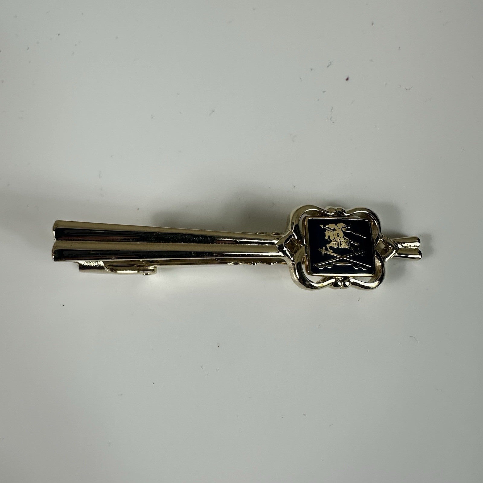 Burberry Knight Vintage Gold Tone Navy Blue Enamel Tie Clip Authentic 