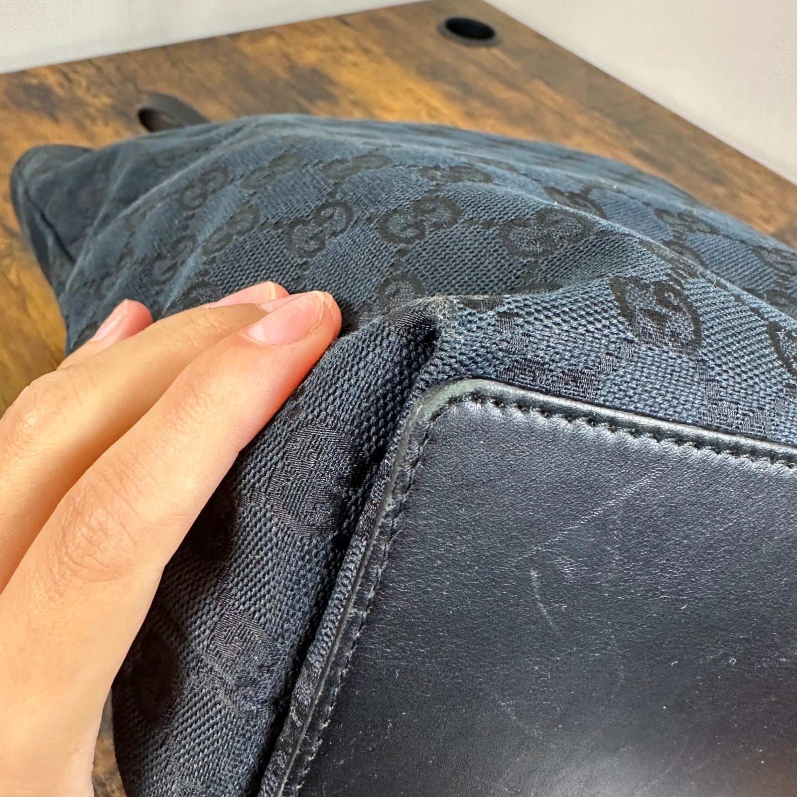 Gucci GG Canvas Tote Bag Black Authentic Designer Handbag Purse Classic