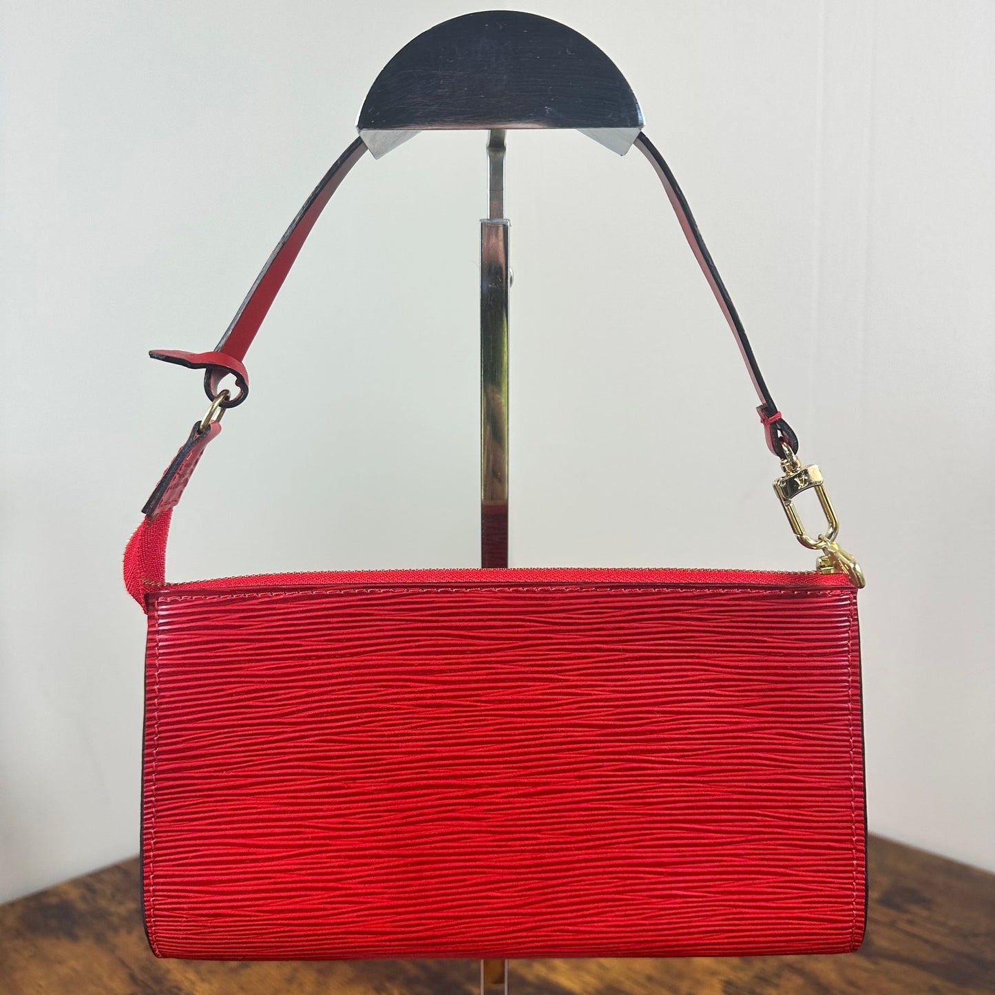 Authentic Louis Vuitton Red Epi Leather Accessories Pochette Bag Vintage