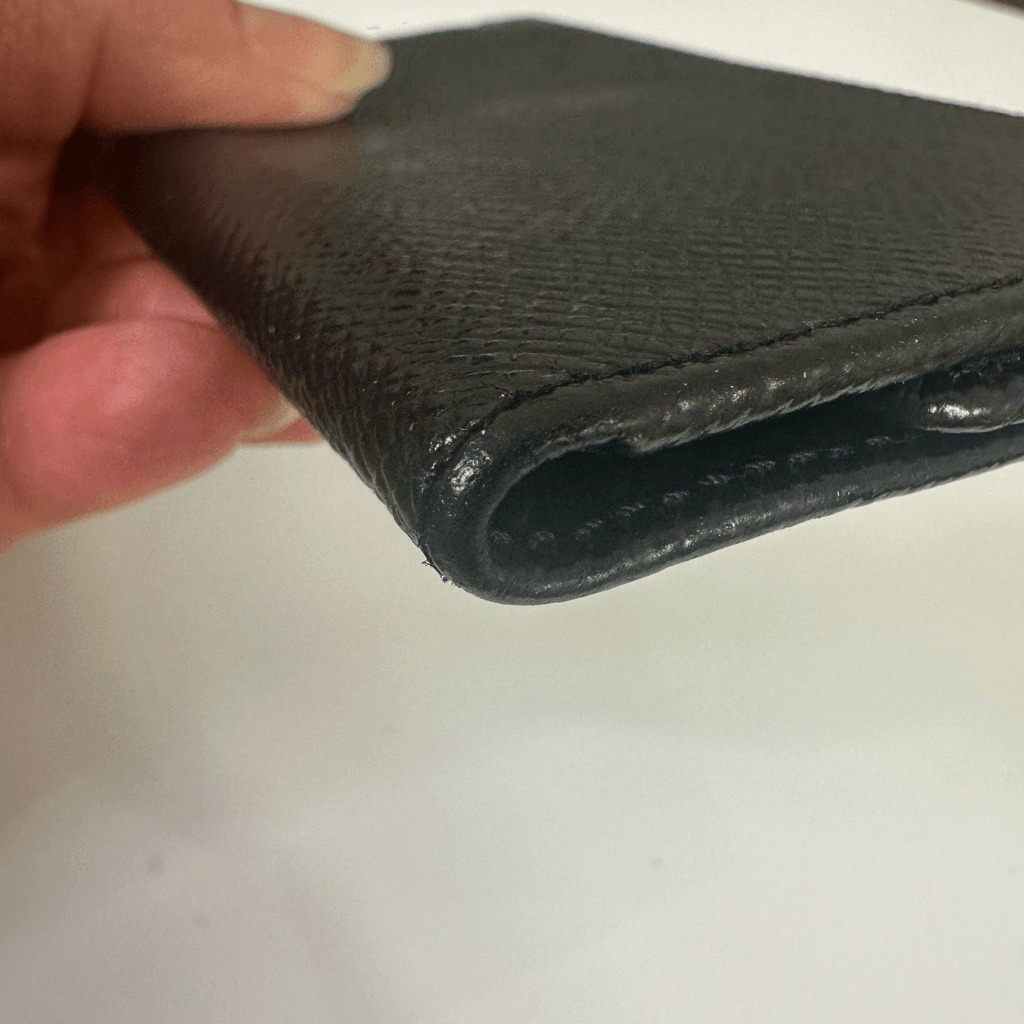 Louis Vuitton Black Taiga Leather 6 Key Case Holder