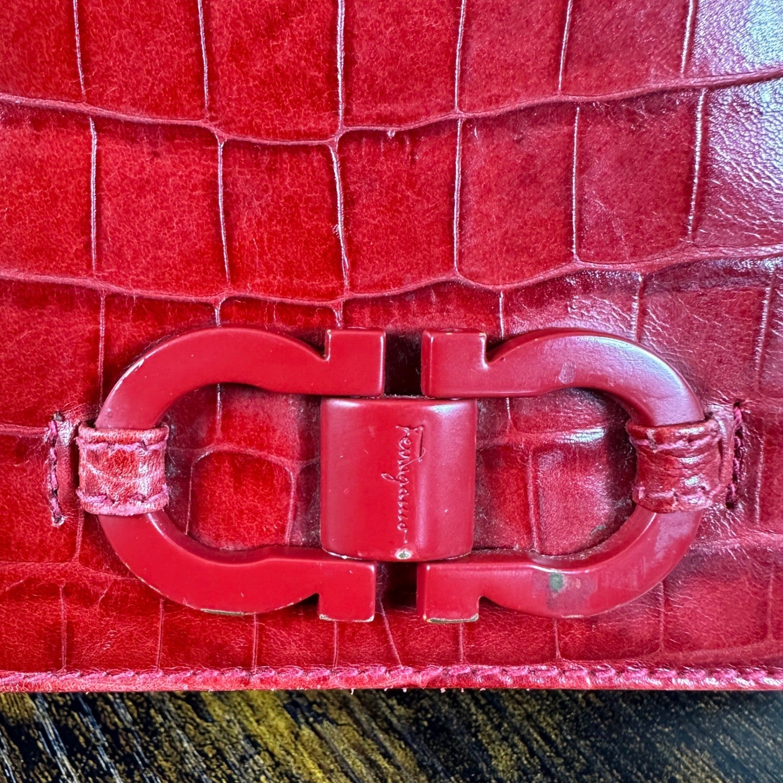Salvatore Ferragamo Crossbody Bag Red Leather Croc Embossed Shoulder Purse