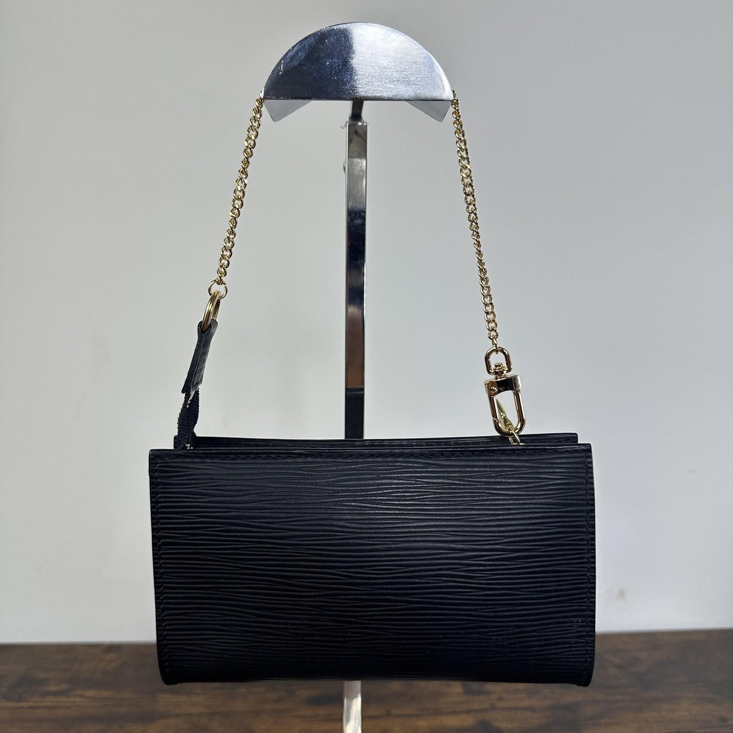 Louis Vuitton Epi Accessories Pochette Bag Vintage Mini Black Leather Wristlet
