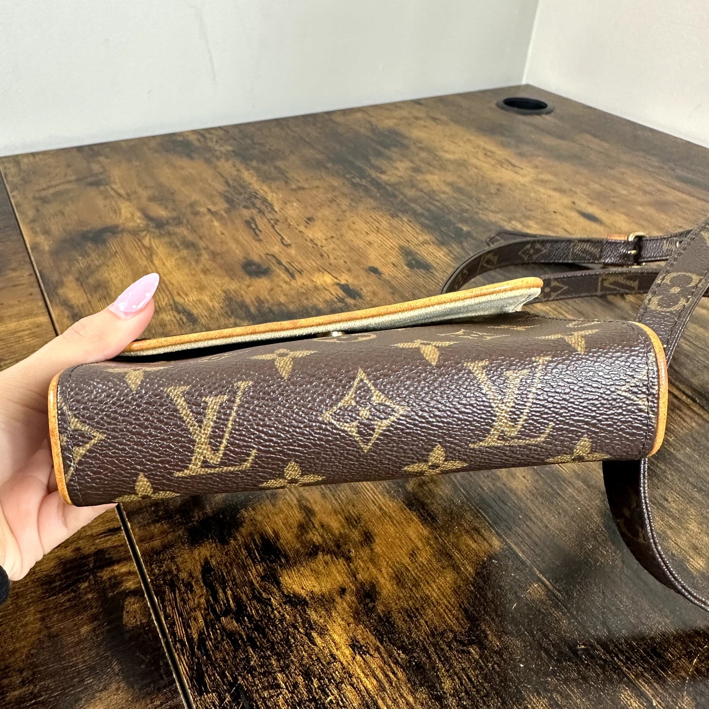 Louis Vuitton Monogram Florentine Waist Bag Crossbody Vintage Authentic