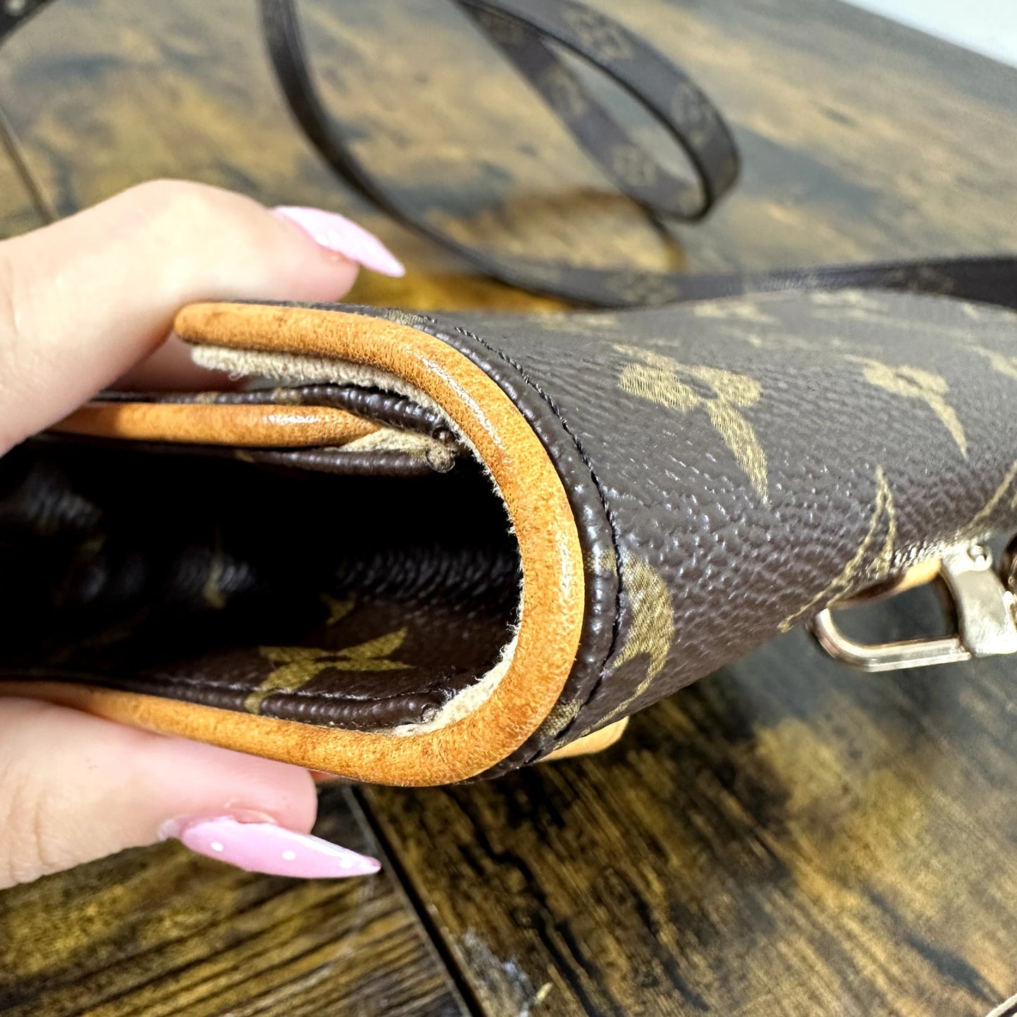 Louis Vuitton Monogram Florentine Waist Bag Crossbody Vintage Authentic